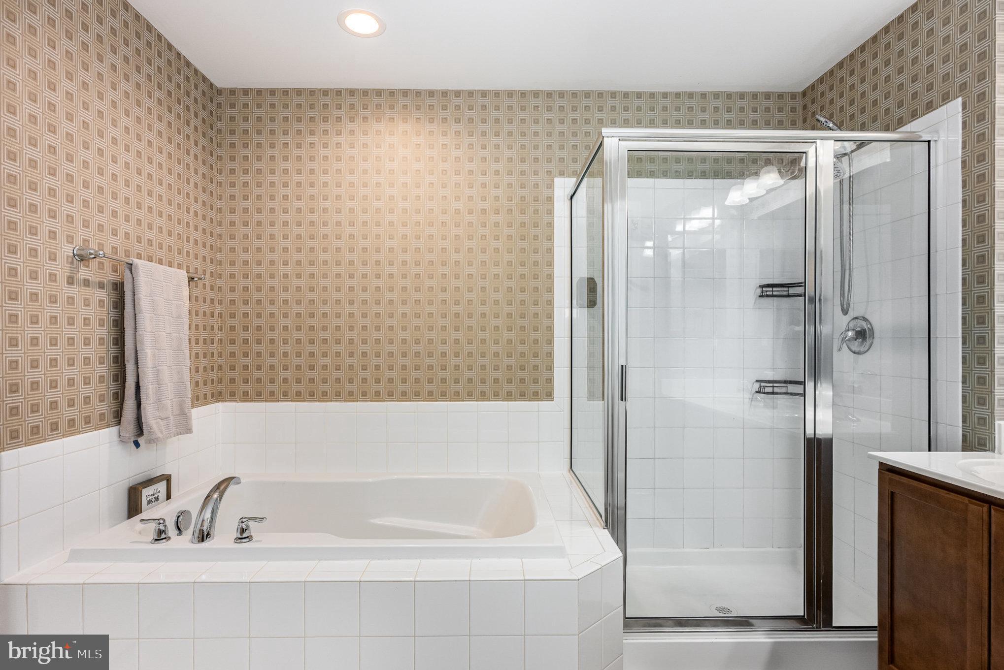 WALNUT HILL - Residential