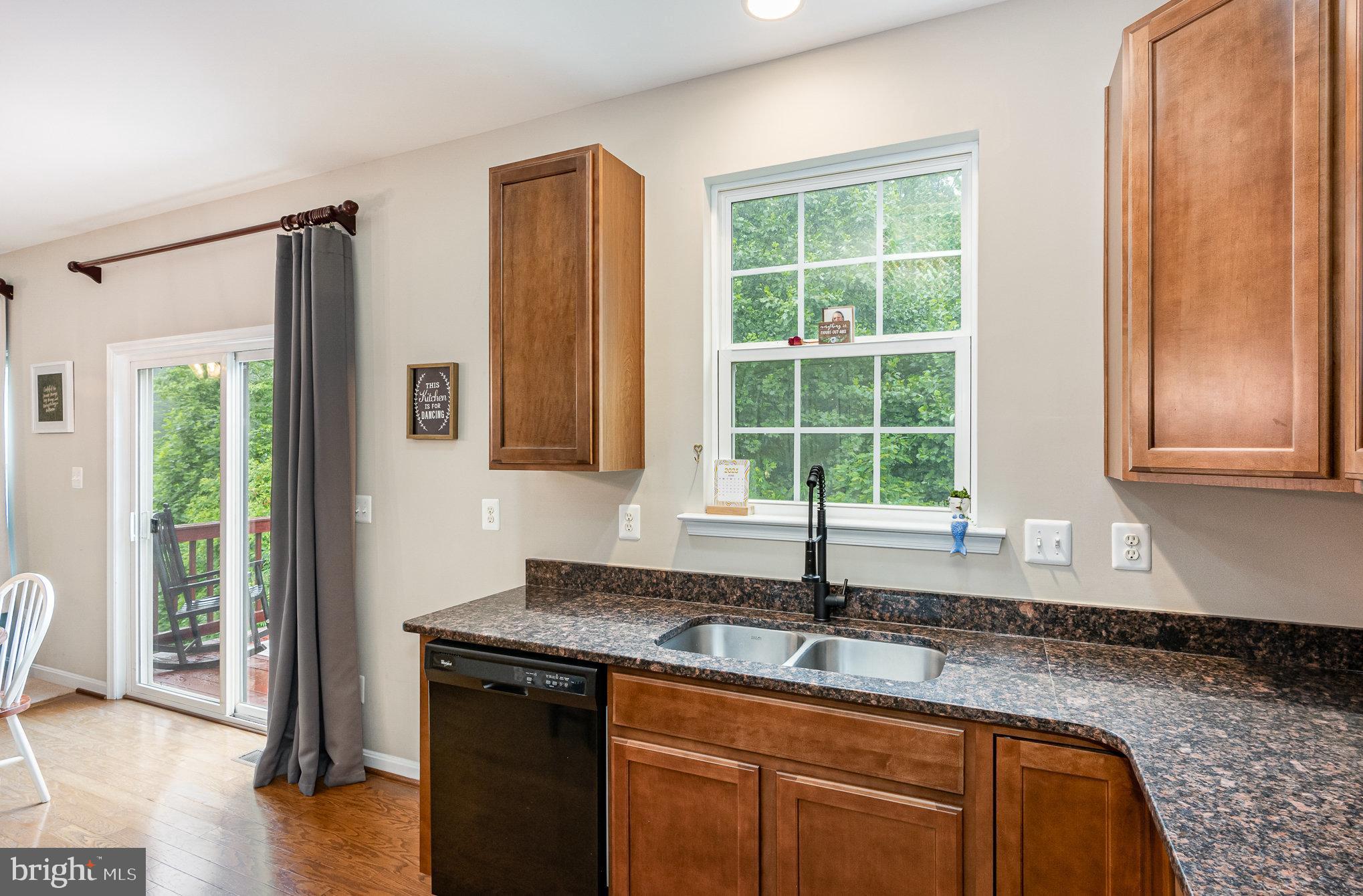 WALNUT HILL - Residential