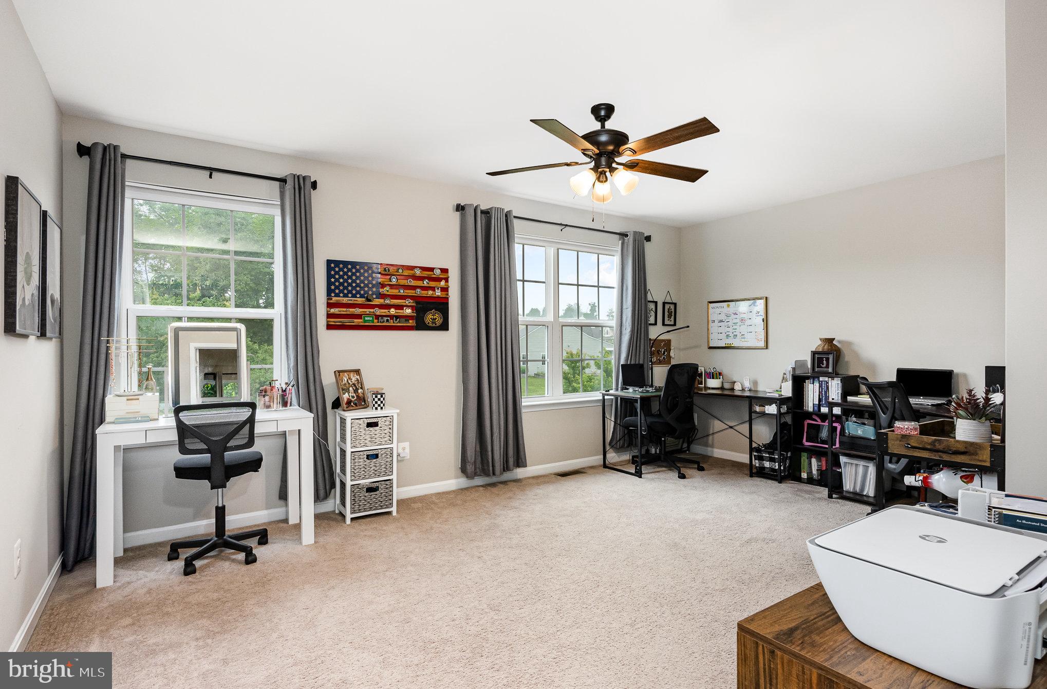 WALNUT HILL - Residential