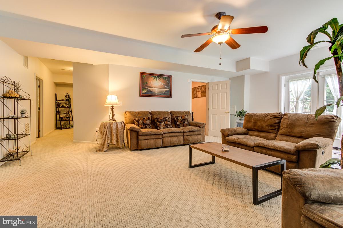 BALDWIN HILLS - Residential