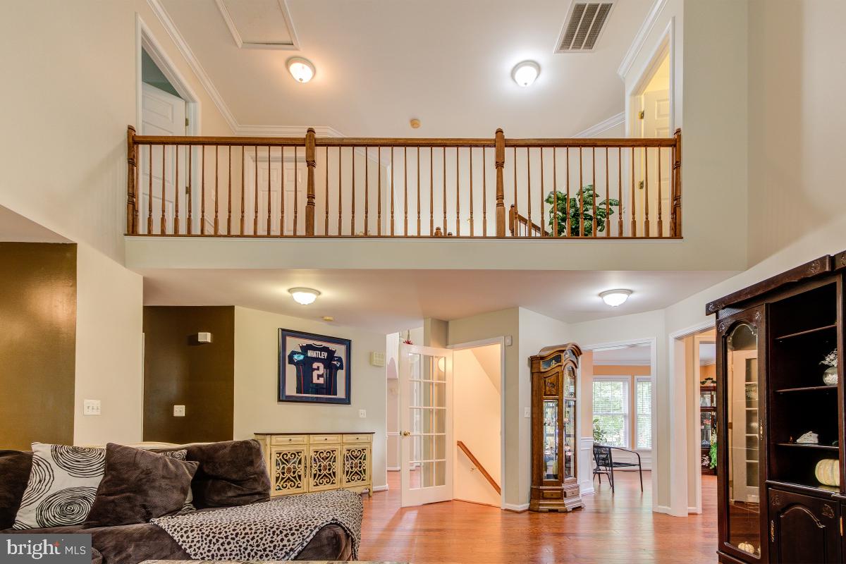 BALDWIN HILLS - Residential