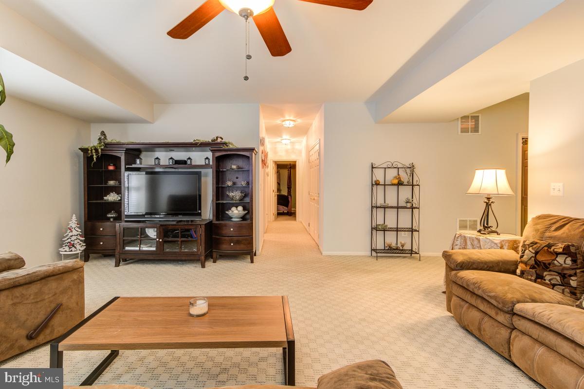 BALDWIN HILLS - Residential
