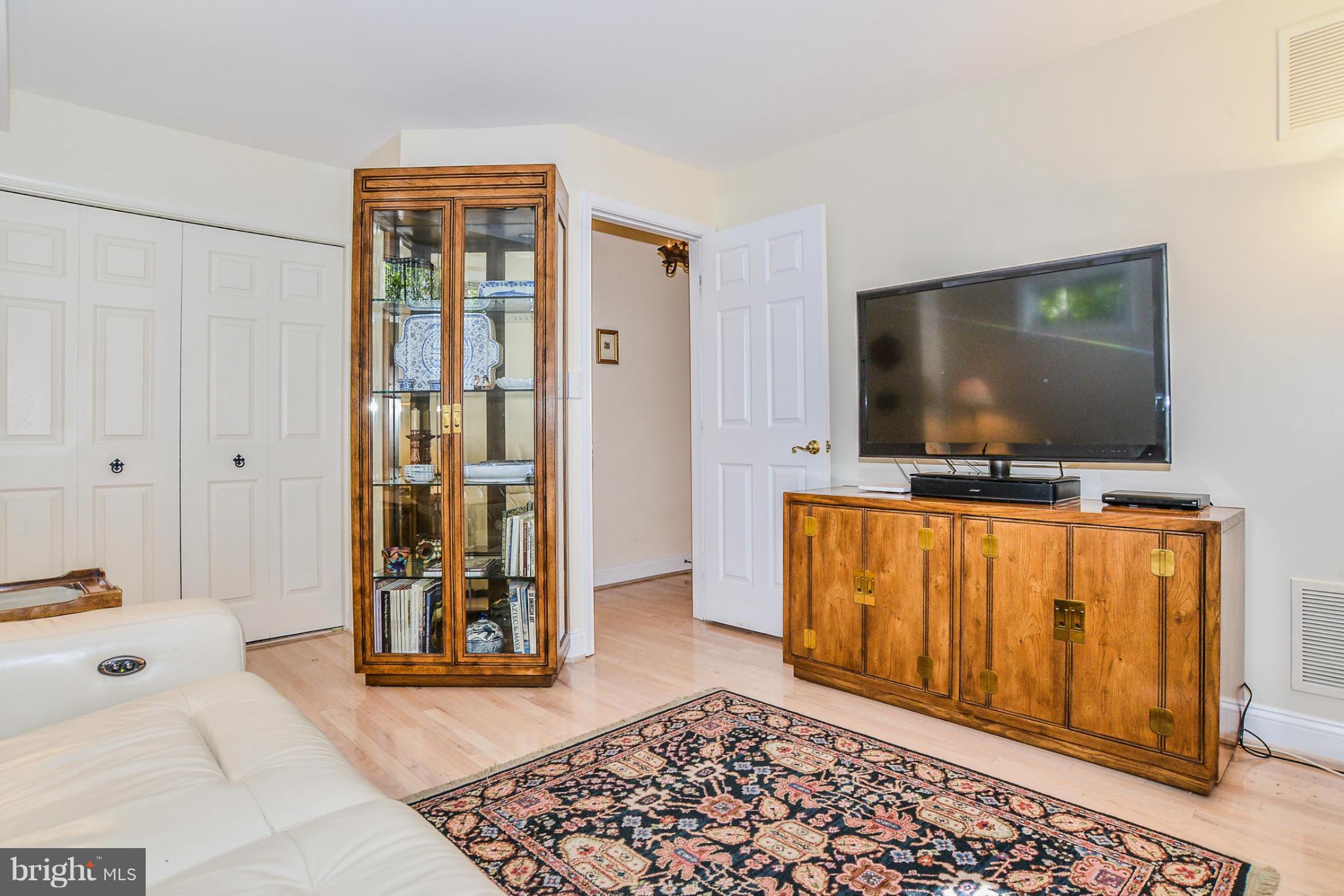 PALISADES PARK - Residential