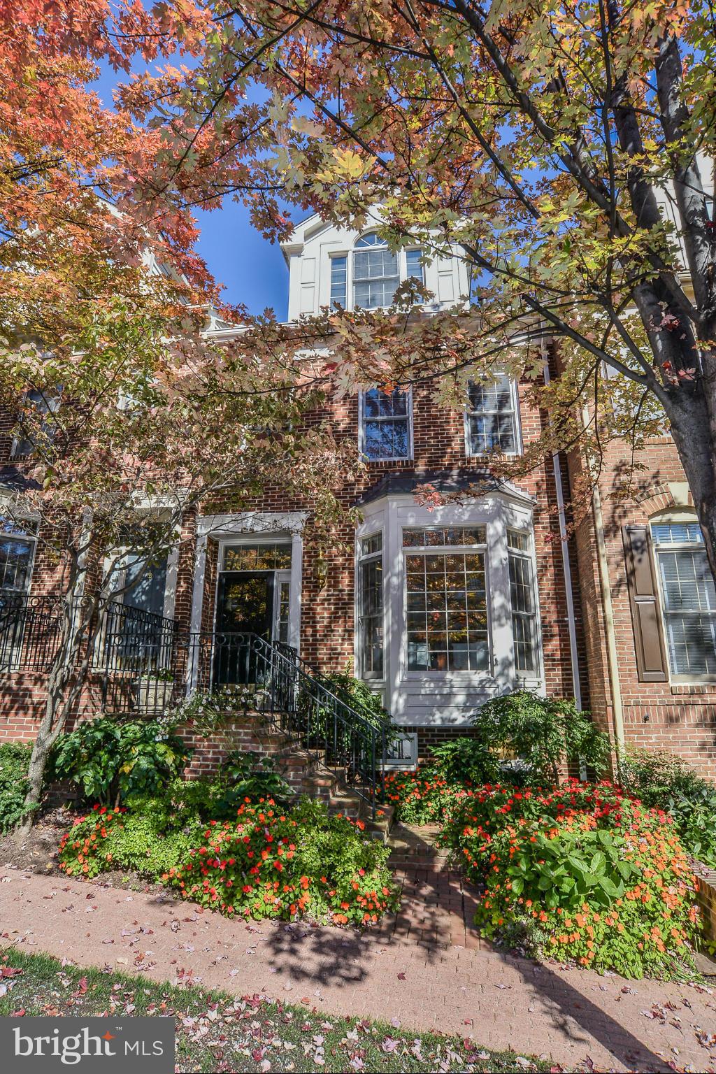 PALISADES PARK - Residential