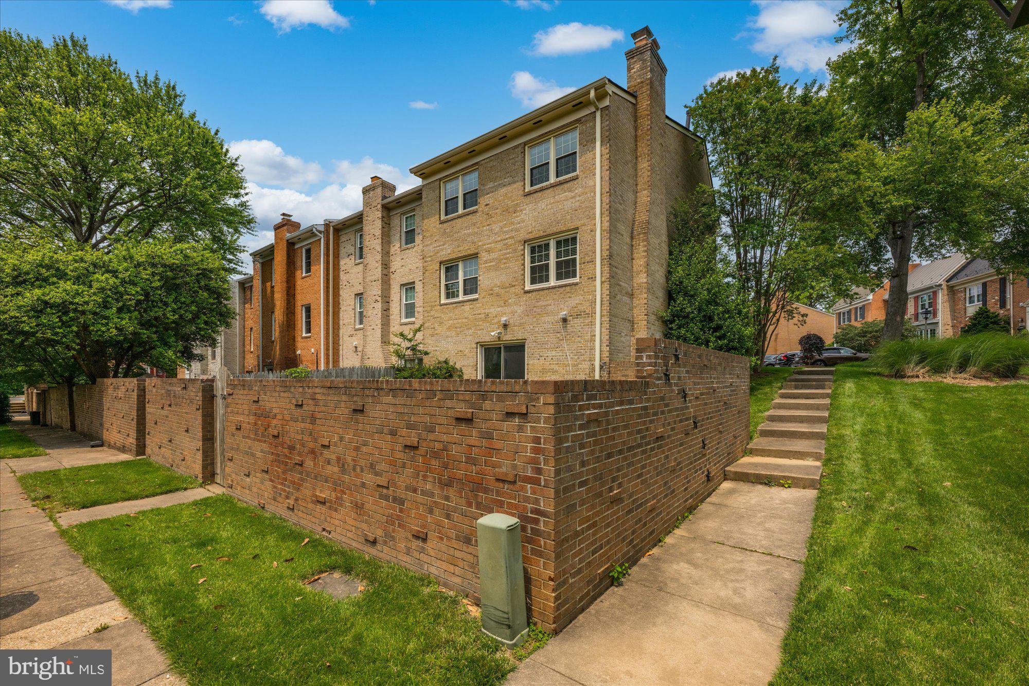 HALLCREST HEIGHTS - Residential