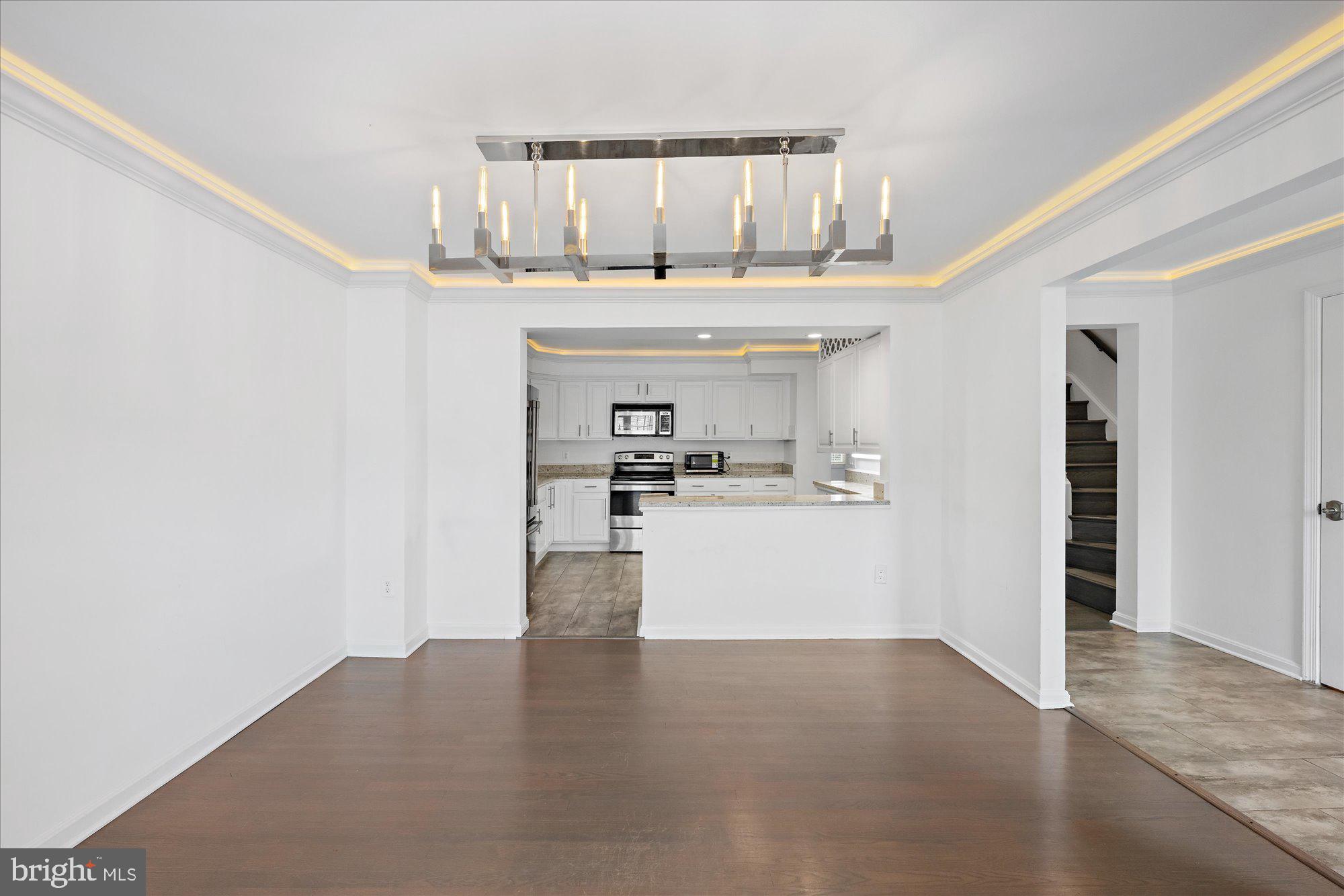 HALLCREST HEIGHTS - Residential