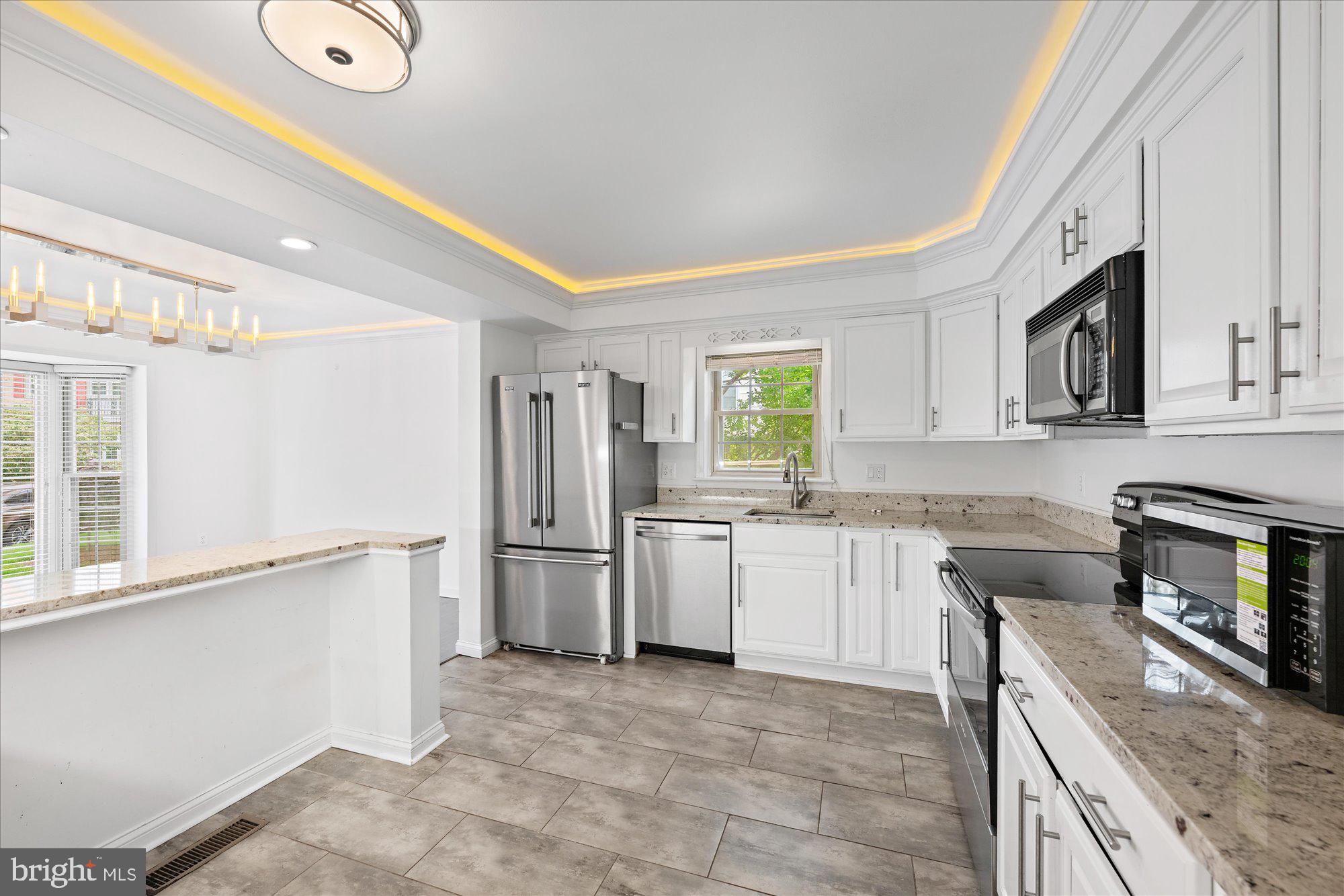 HALLCREST HEIGHTS - Residential