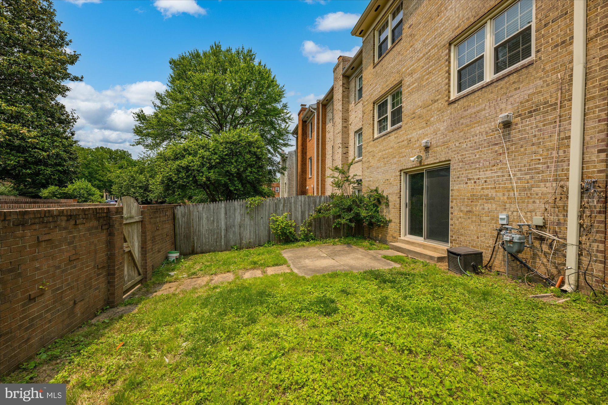 HALLCREST HEIGHTS - Residential