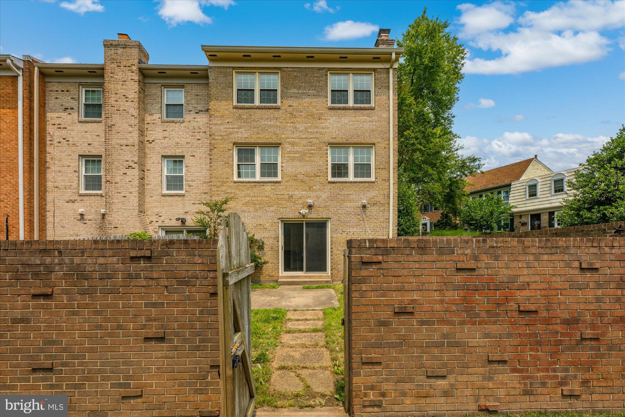 HALLCREST HEIGHTS - Residential