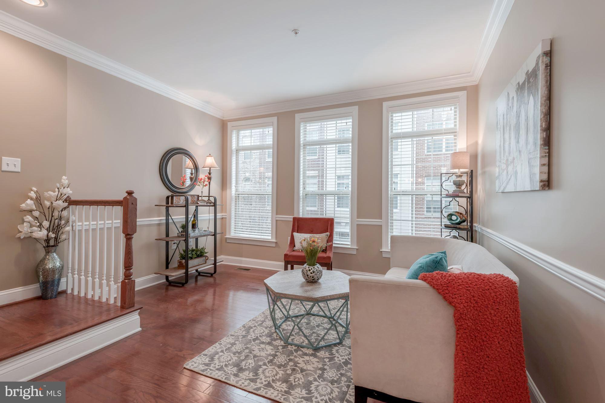 BUCKINGHAM COMMONS - Residential Lease