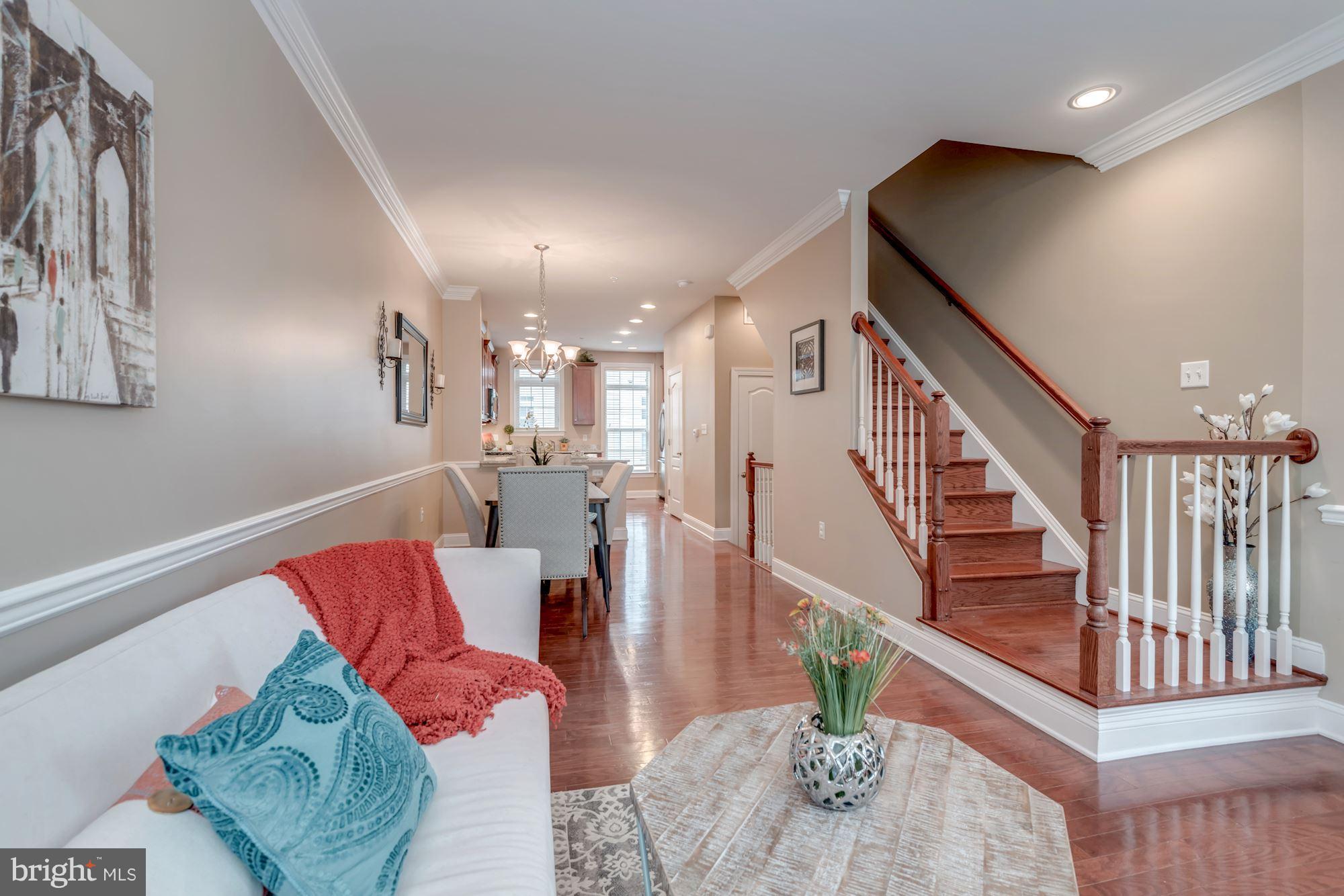 BUCKINGHAM COMMONS - Residential Lease