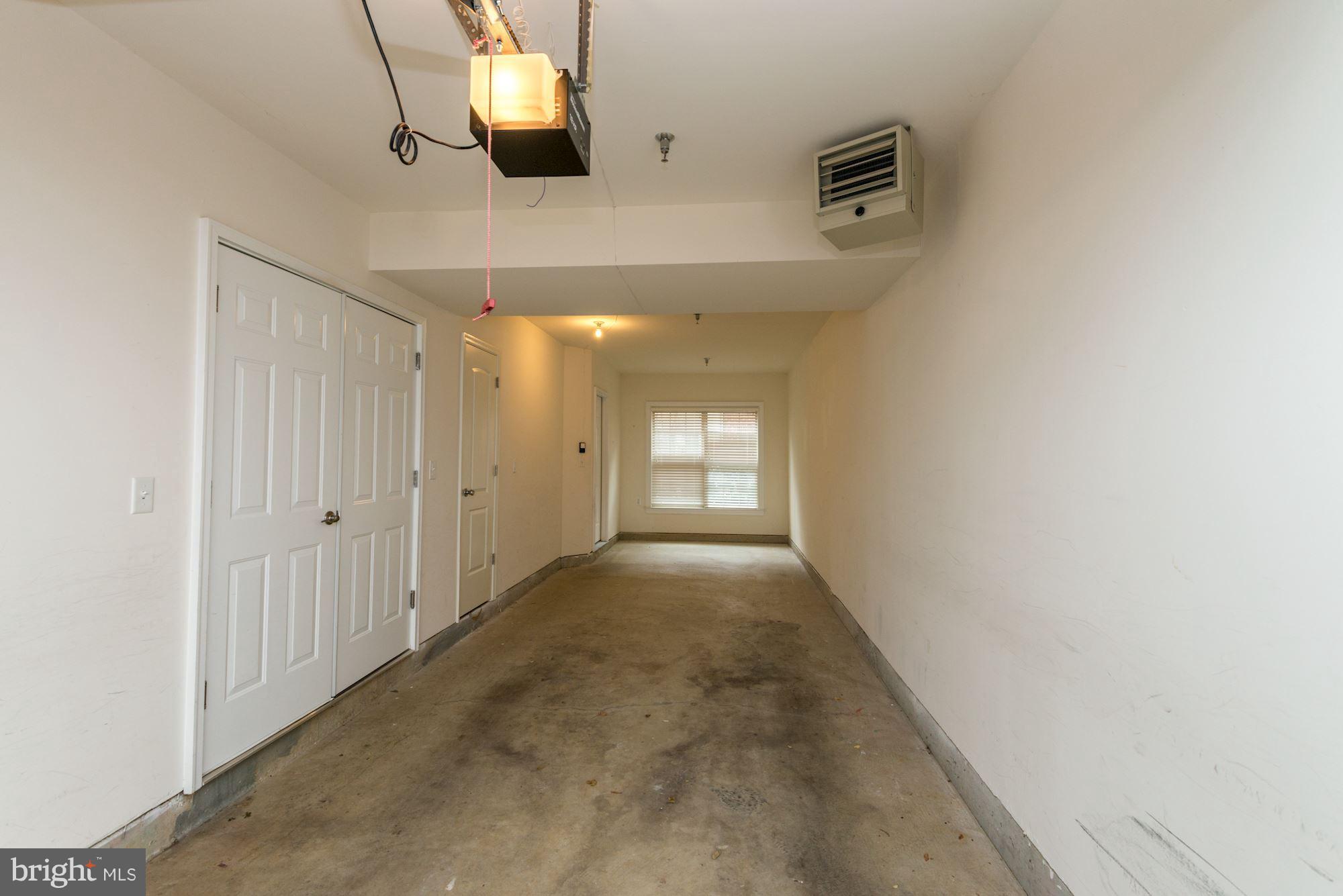 BUCKINGHAM COMMONS - Residential Lease