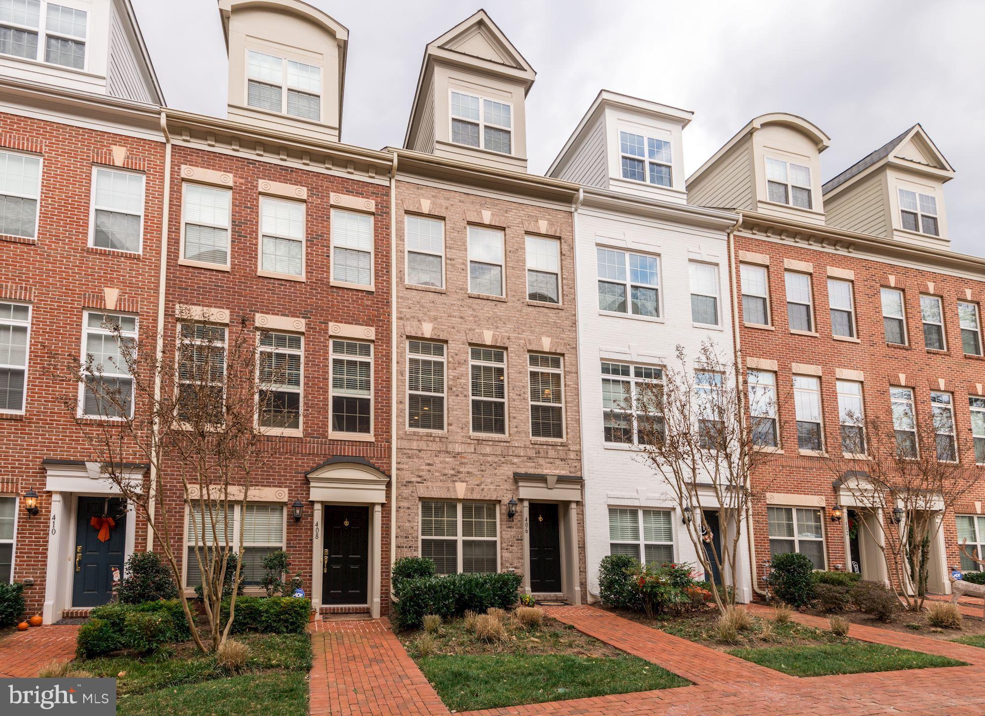 BUCKINGHAM COMMONS - Residential Lease