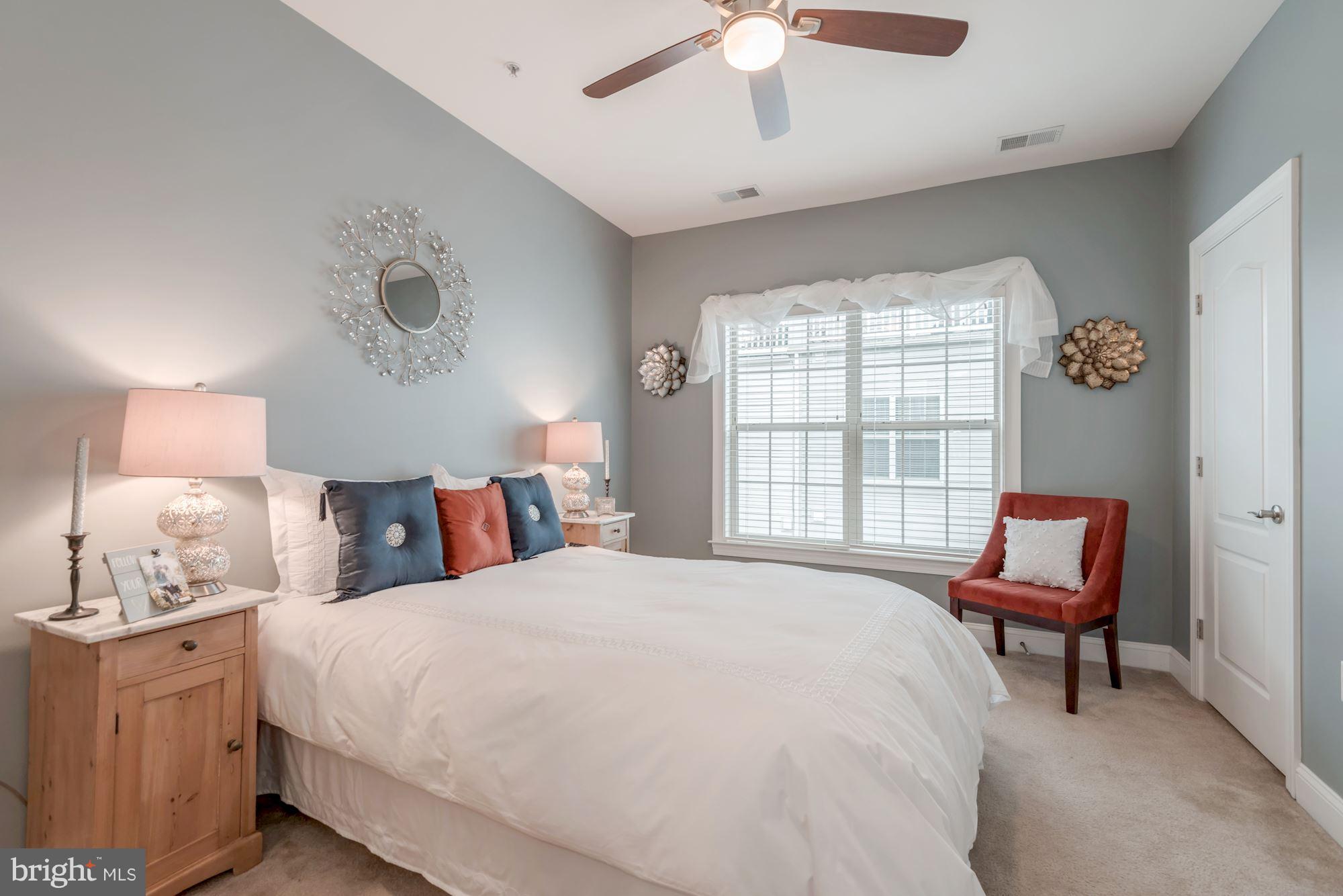 BUCKINGHAM COMMONS - Residential Lease