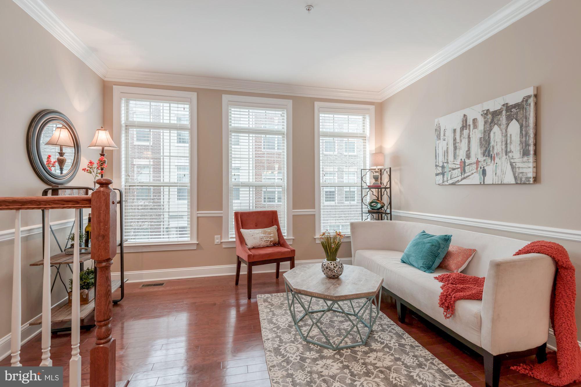 BUCKINGHAM COMMONS - Residential Lease