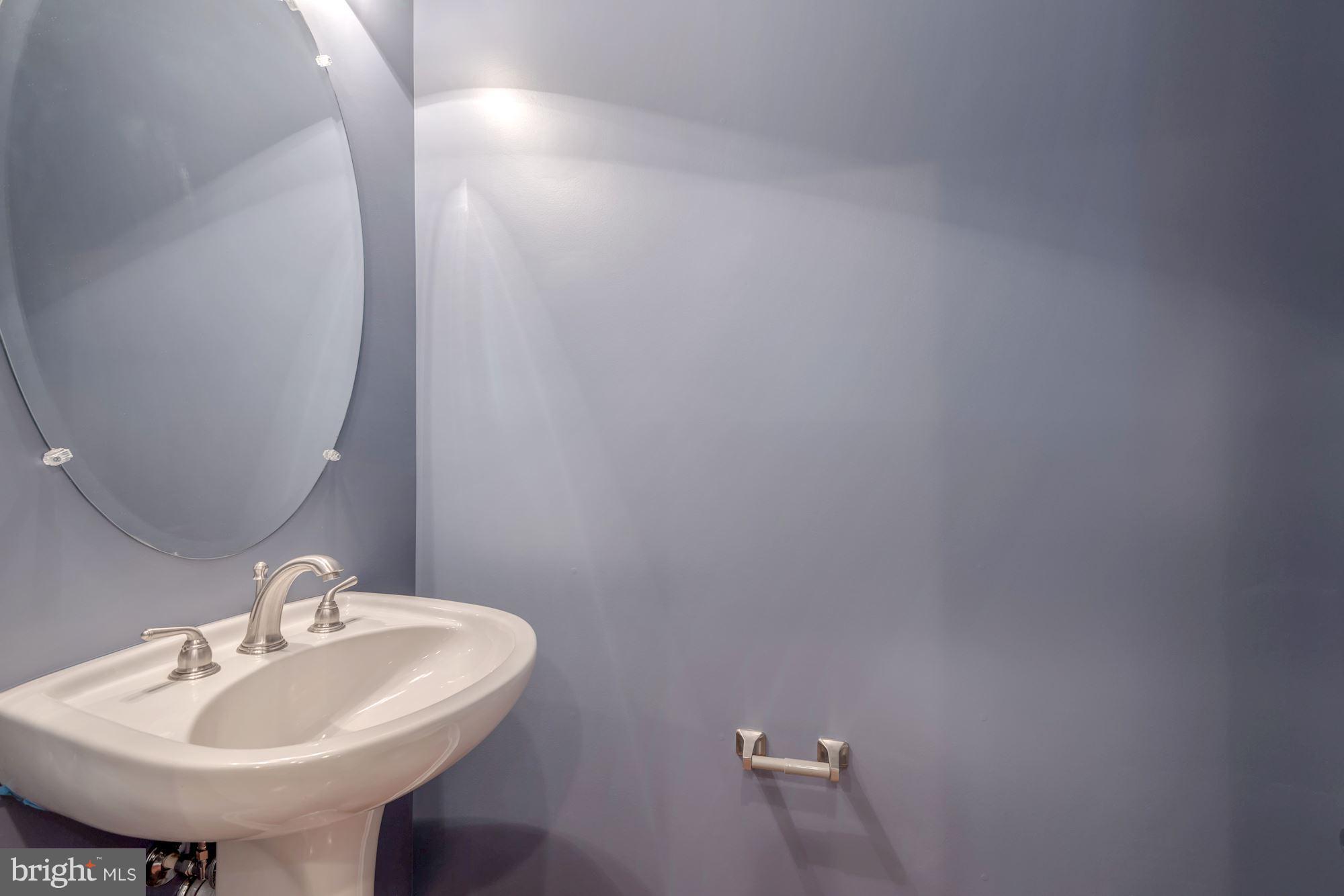 BUCKINGHAM COMMONS - Residential Lease