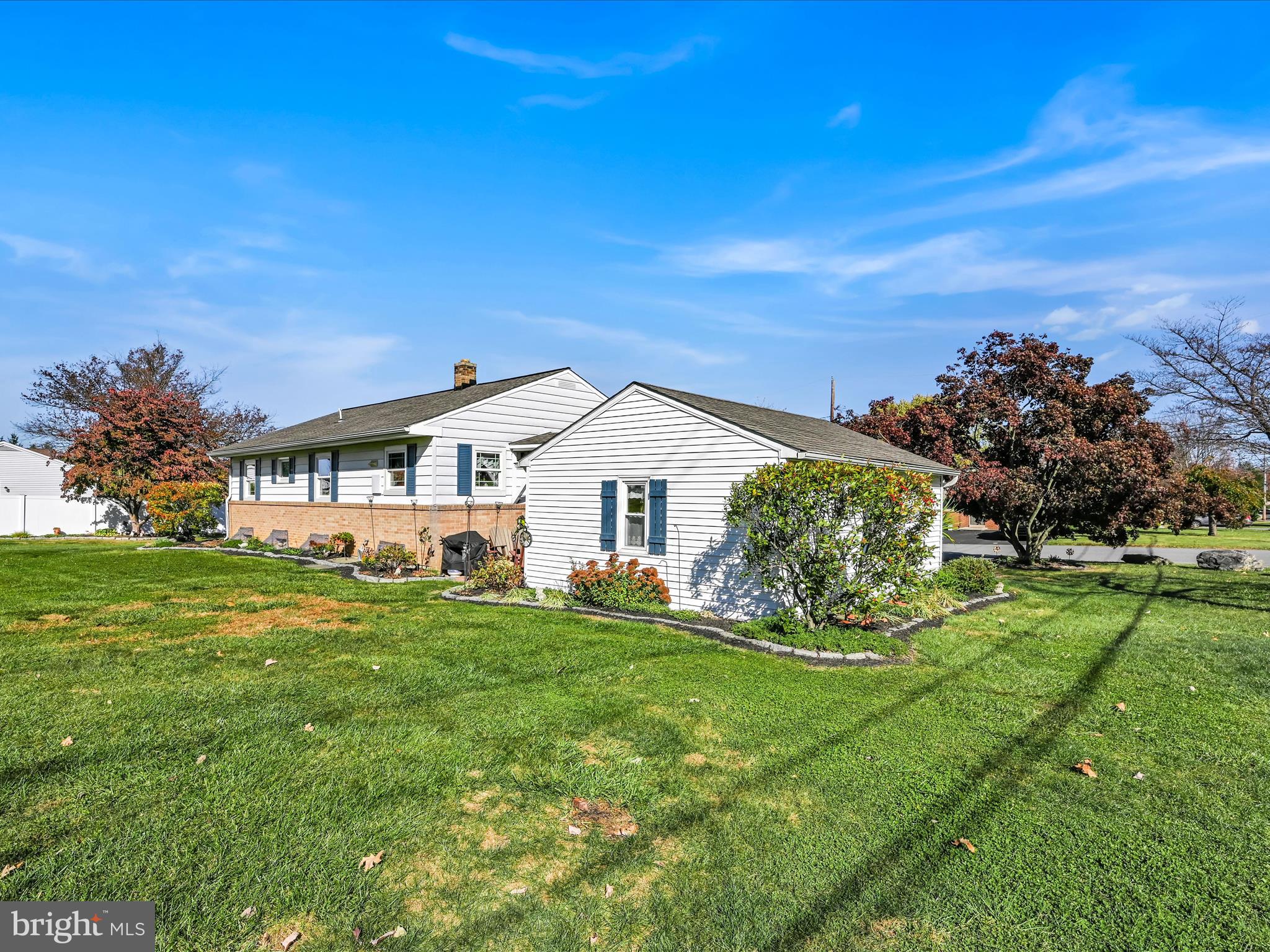 WILLOW STREET - Residential