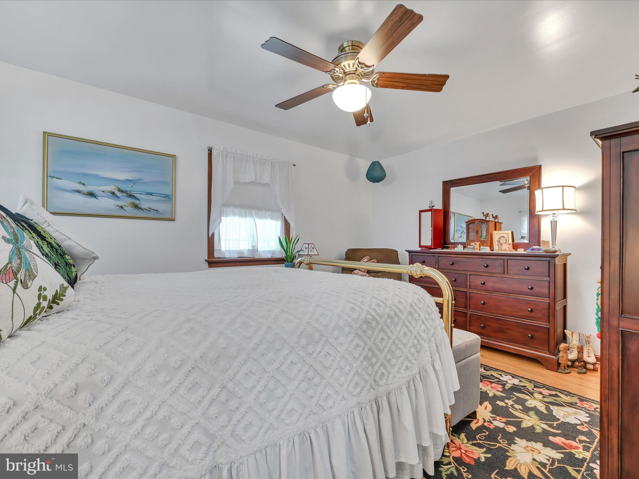 WILLOW STREET - Residential