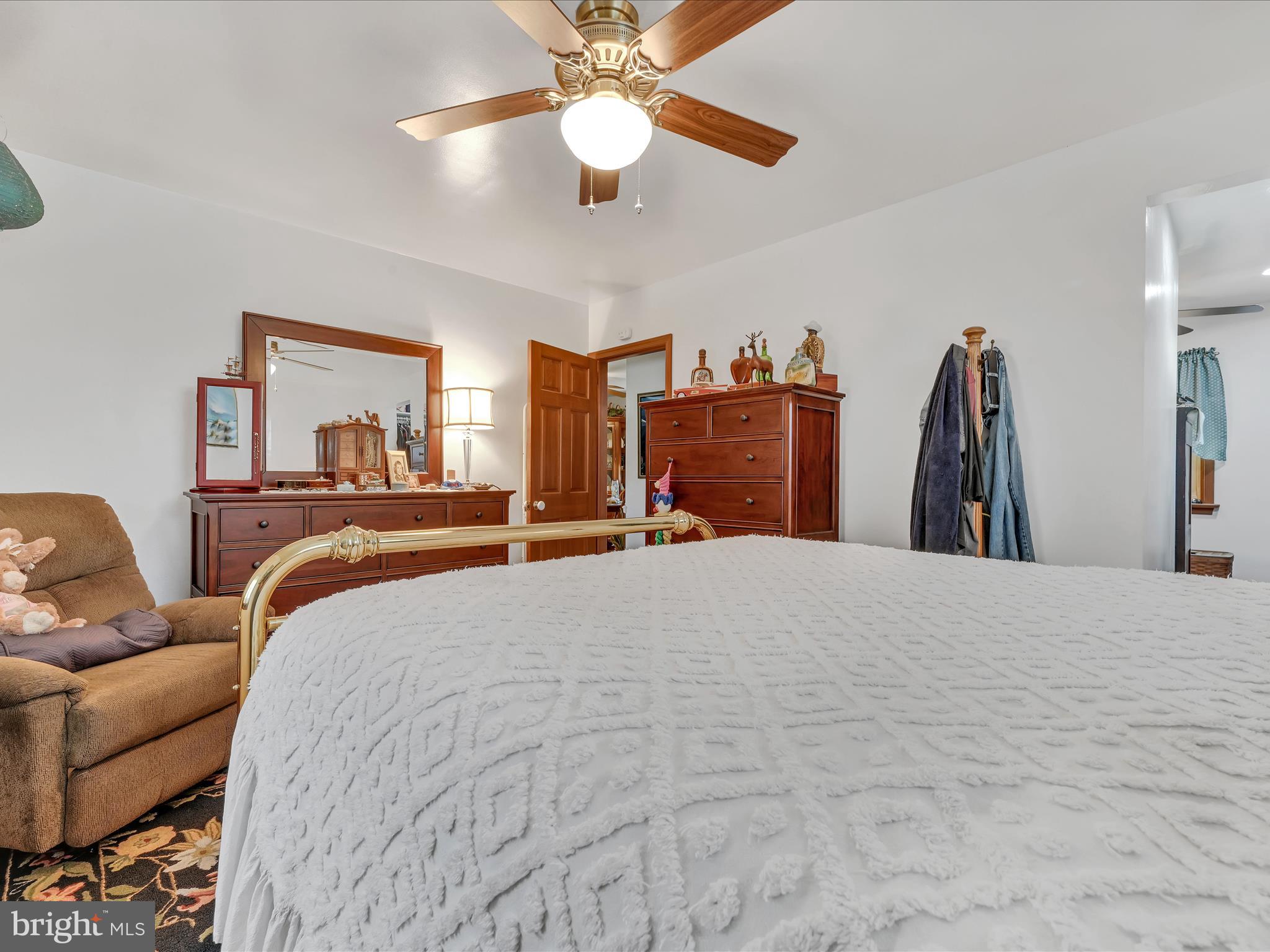 WILLOW STREET - Residential