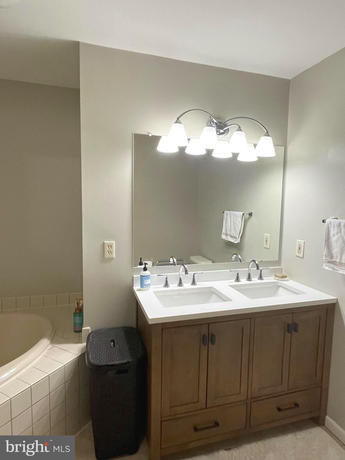 MONROE COURT - Residential Lease