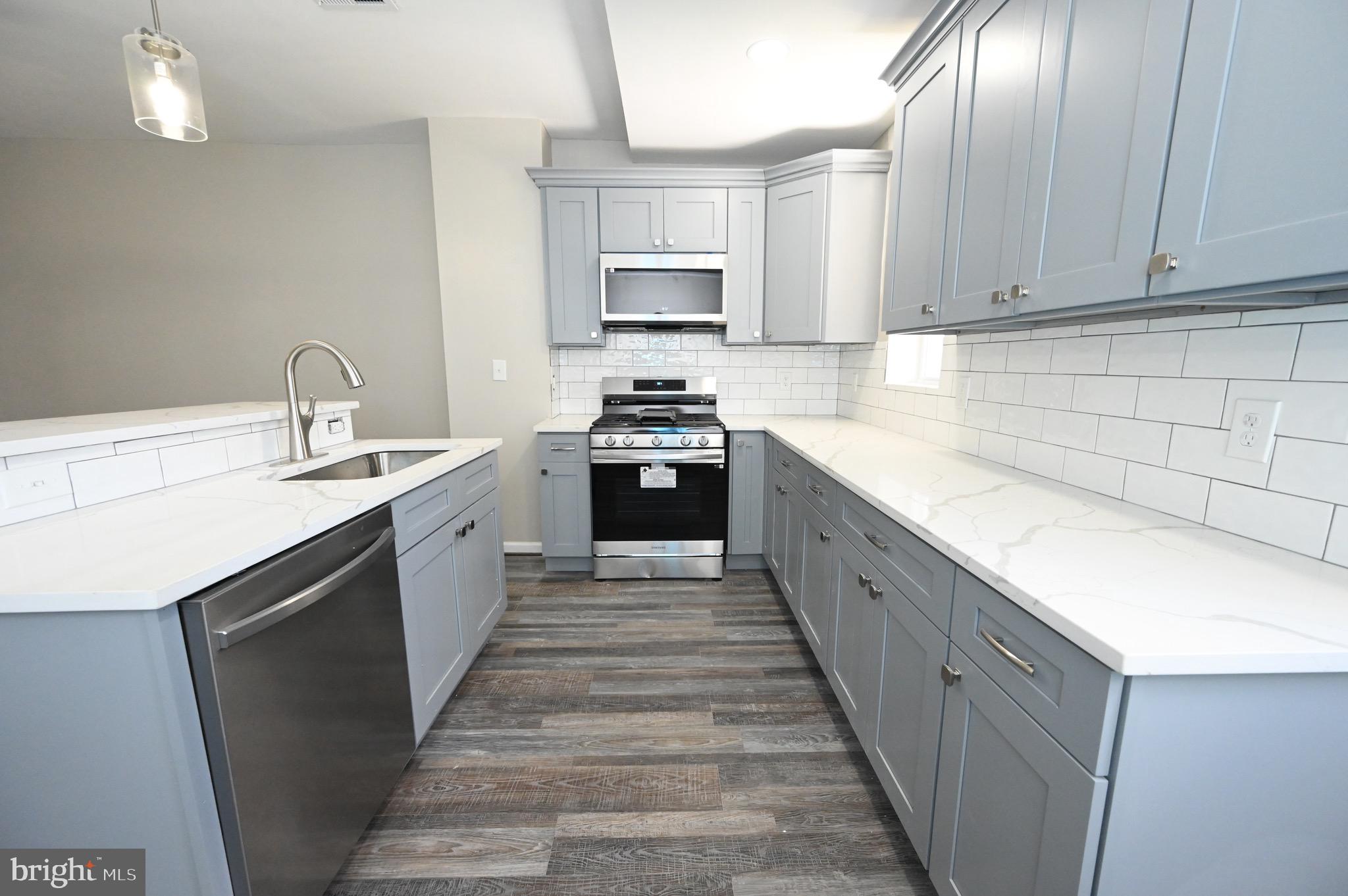 WAVERLY - Residential