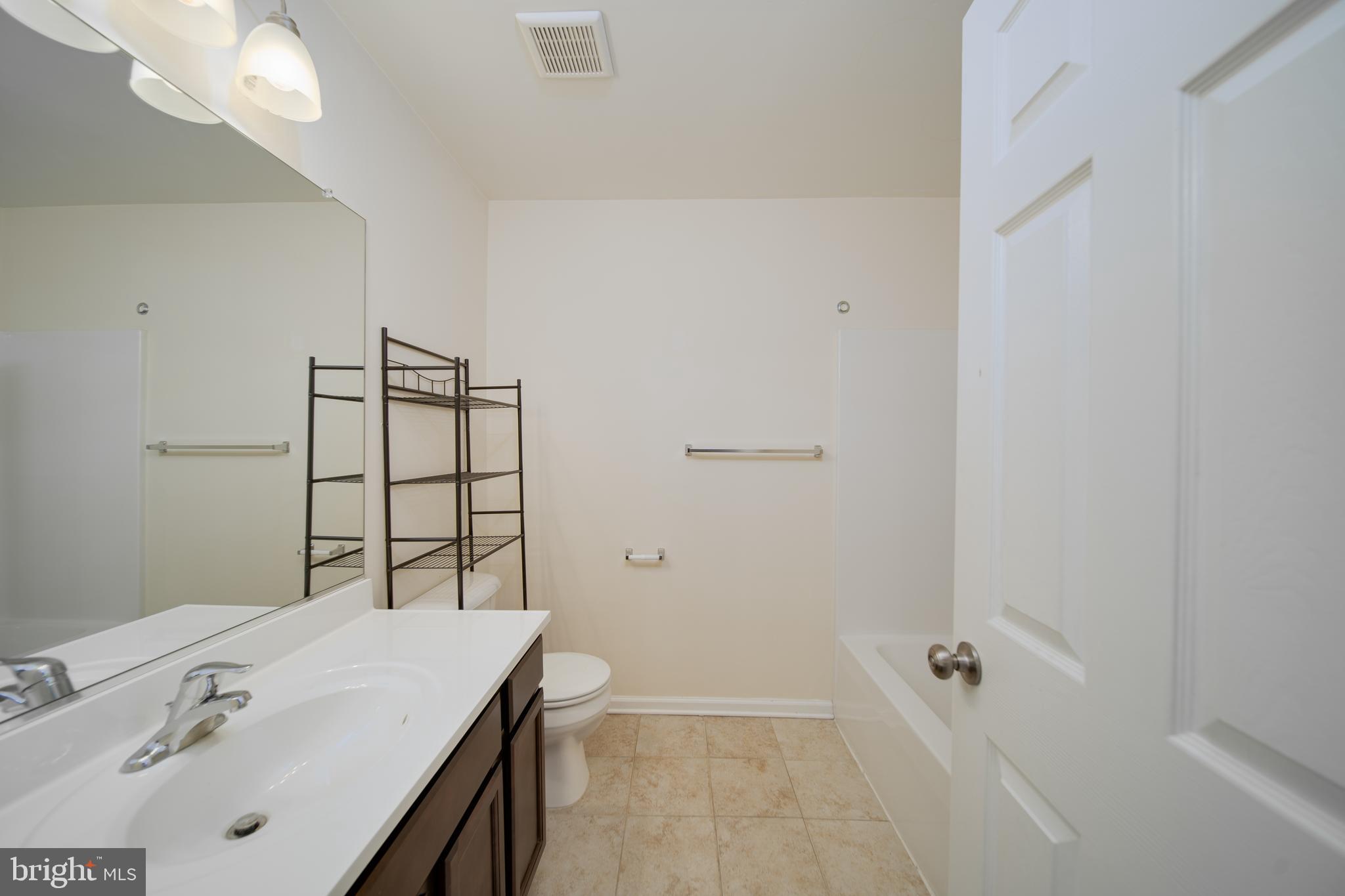 THE TOWNES AT OAKHURST - Residential