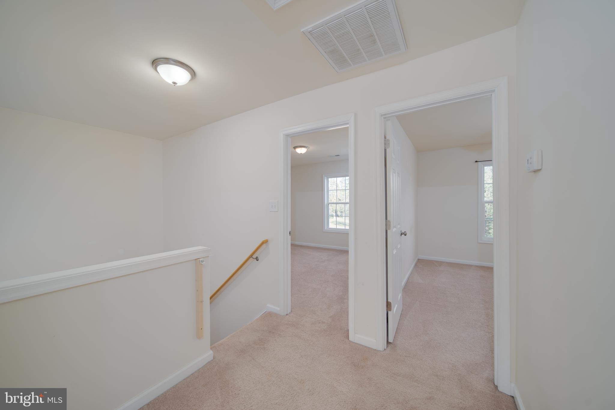 THE TOWNES AT OAKHURST - Residential