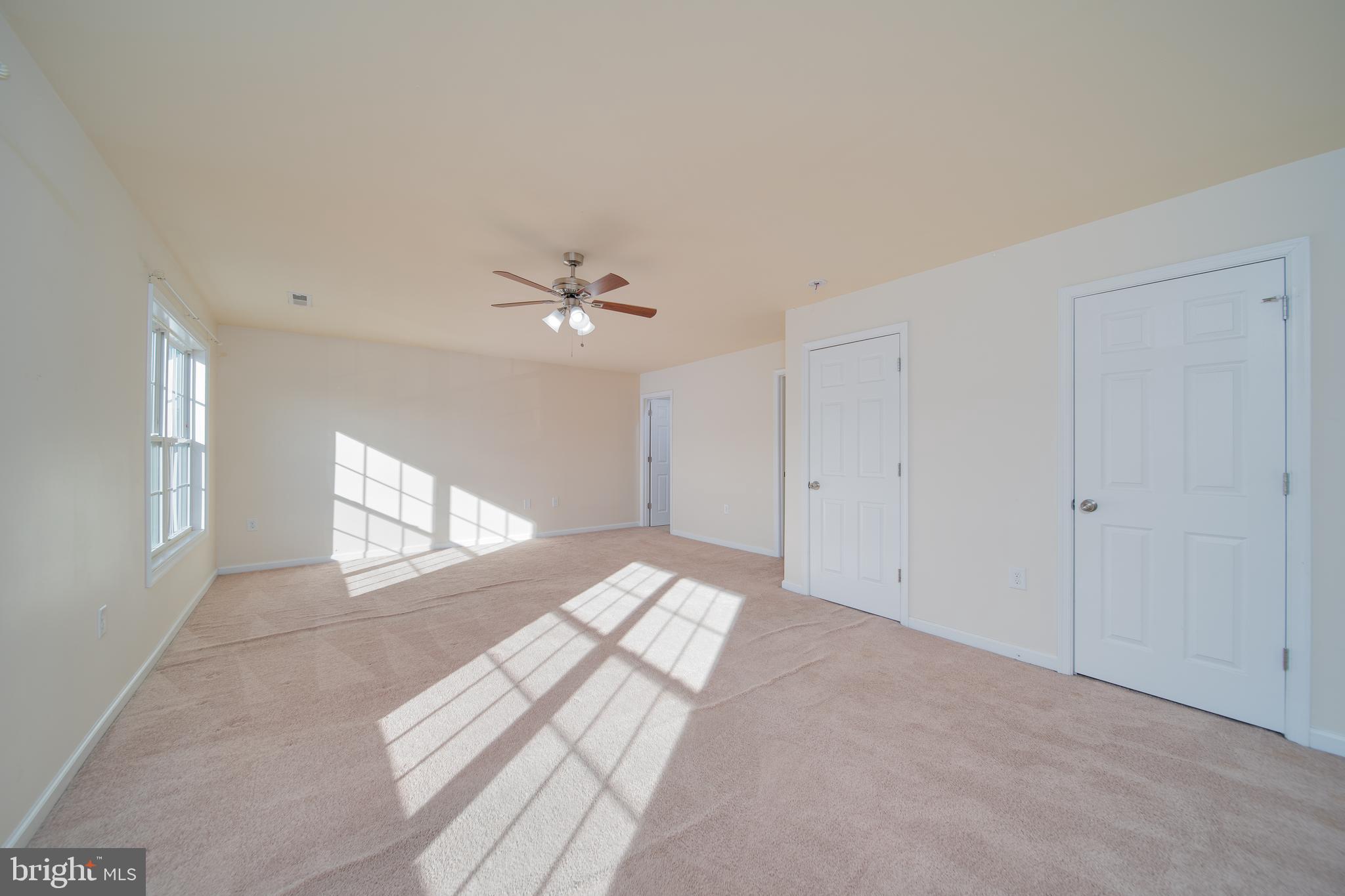 THE TOWNES AT OAKHURST - Residential