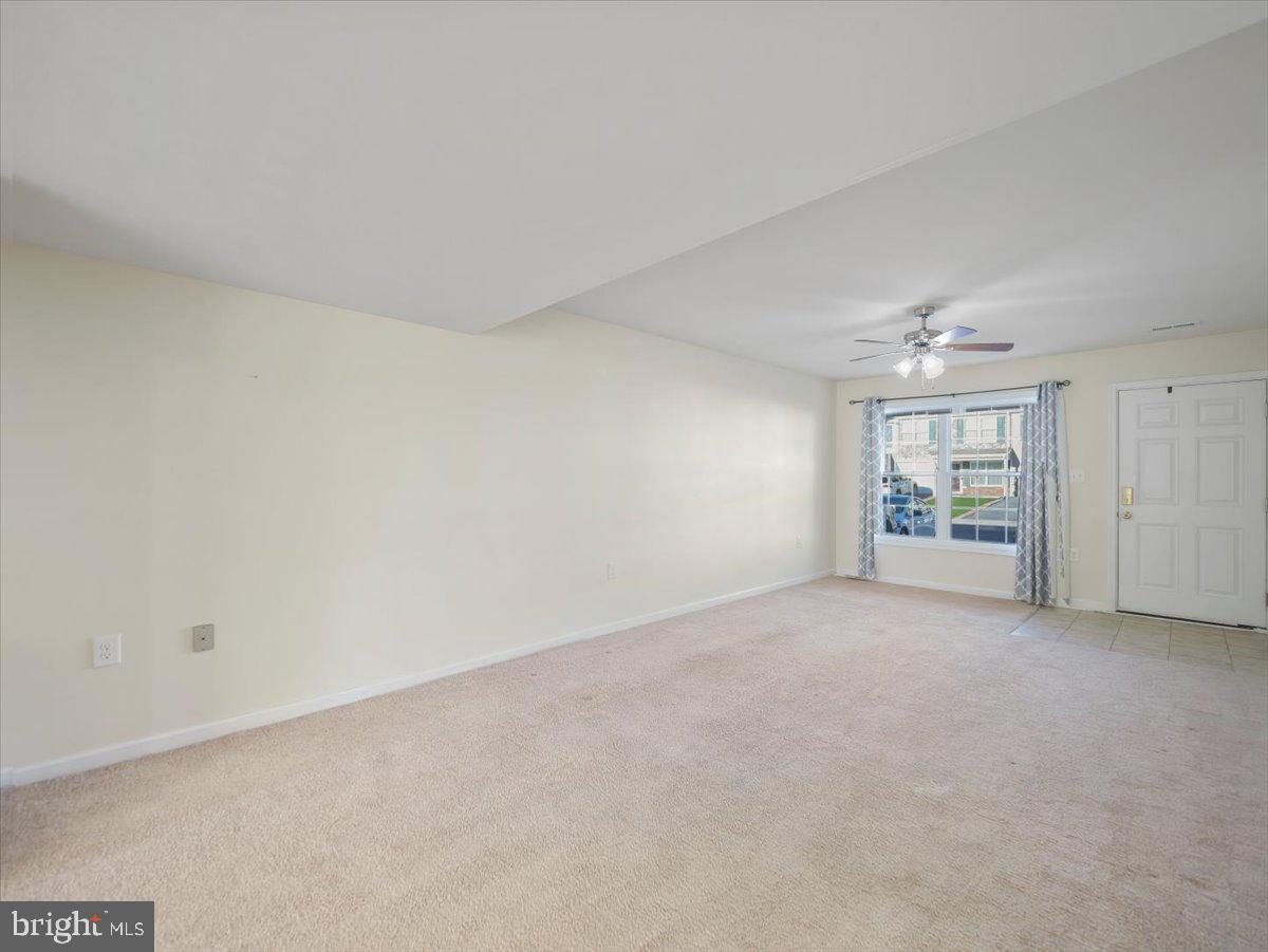 THE TOWNES AT OAKHURST - Residential