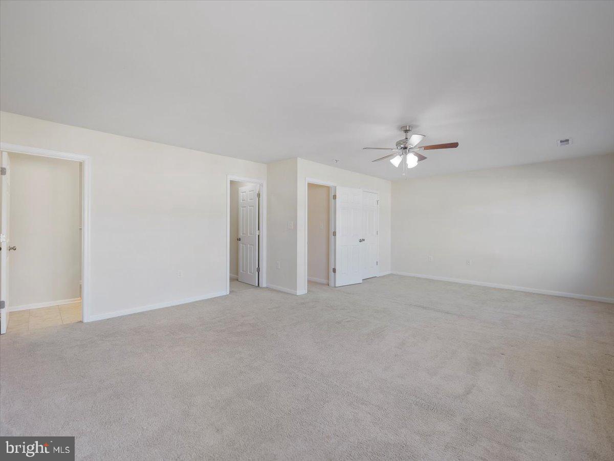 THE TOWNES AT OAKHURST - Residential