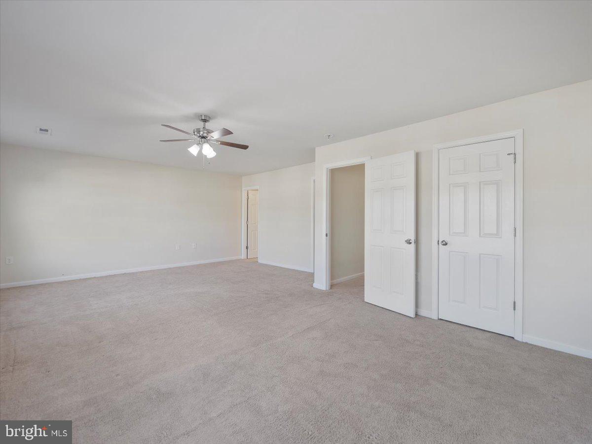 THE TOWNES AT OAKHURST - Residential