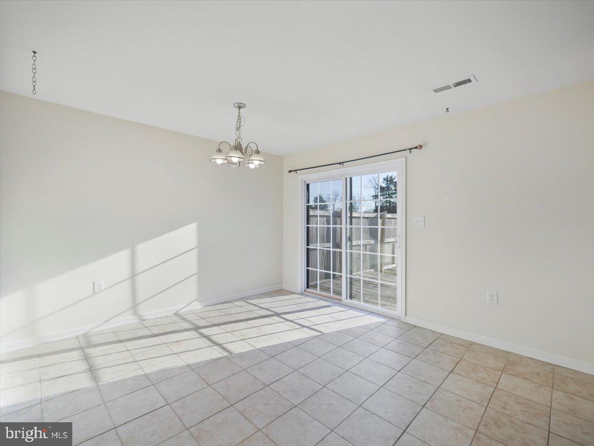 THE TOWNES AT OAKHURST - Residential