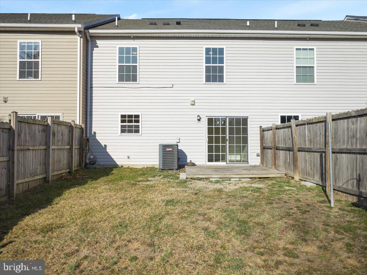 THE TOWNES AT OAKHURST - Residential