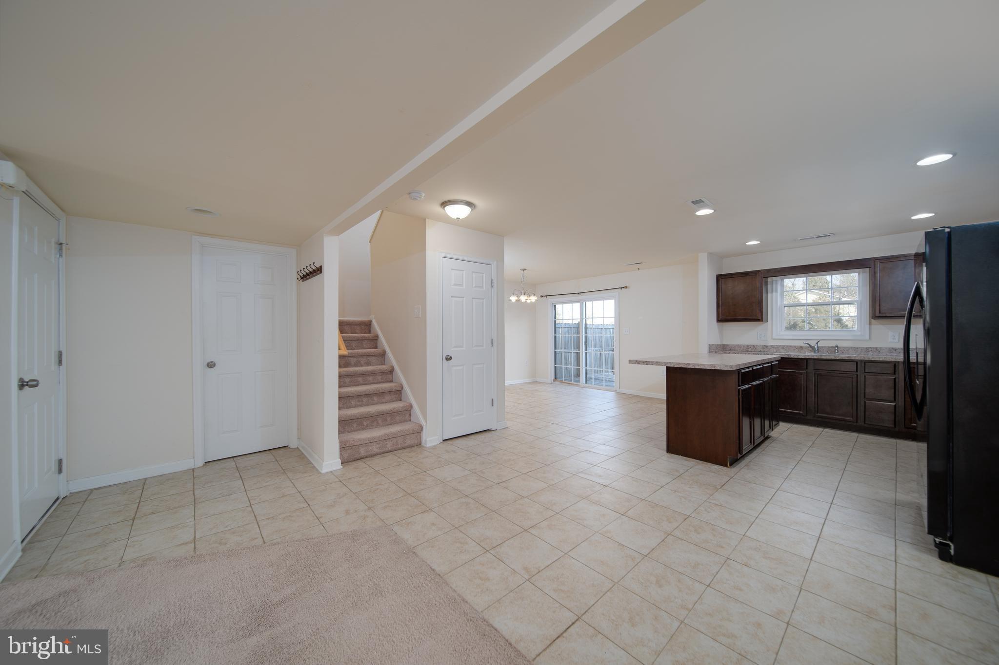 THE TOWNES AT OAKHURST - Residential