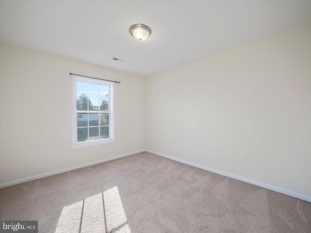 THE TOWNES AT OAKHURST - Residential