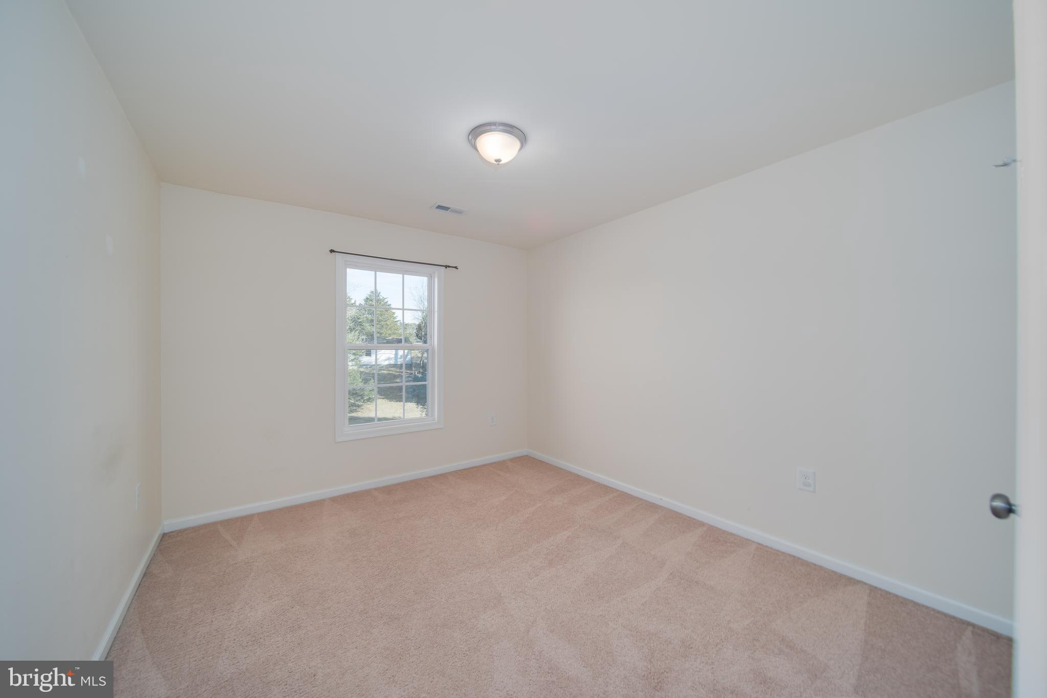 THE TOWNES AT OAKHURST - Residential