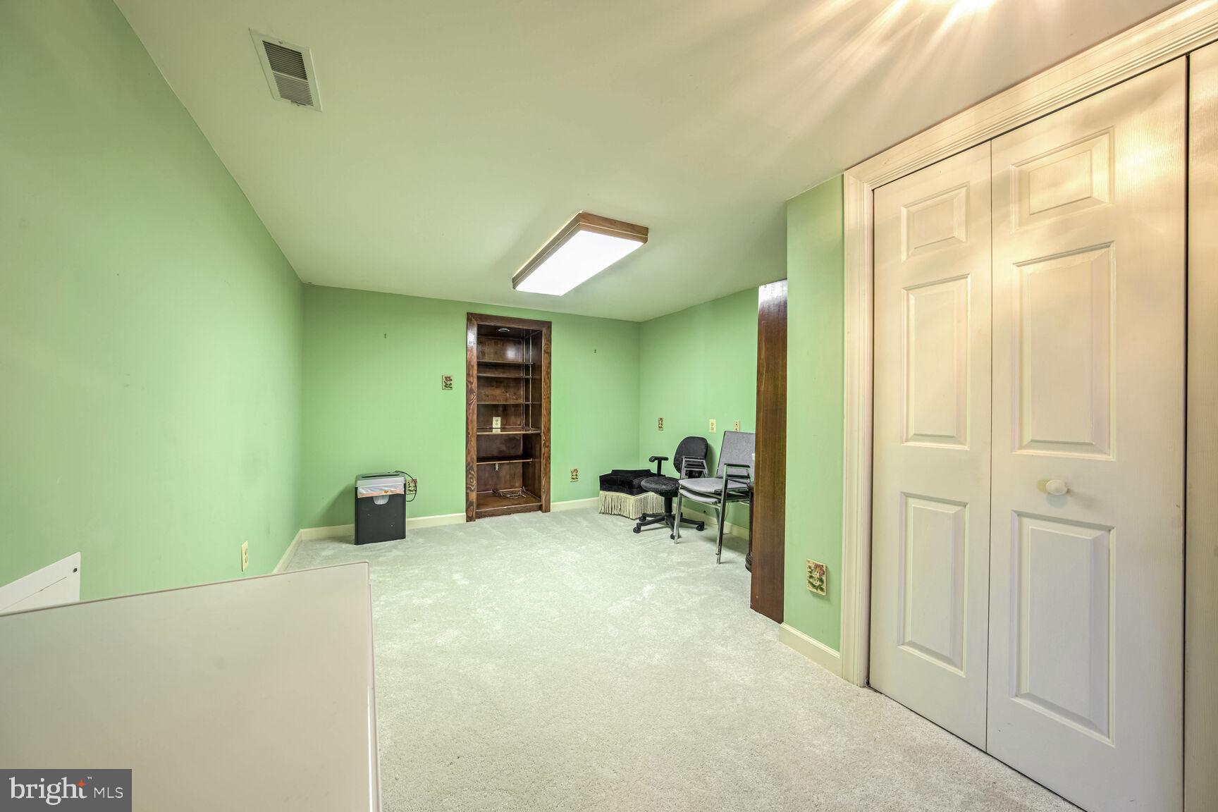 CROSSPOINTE - Residential