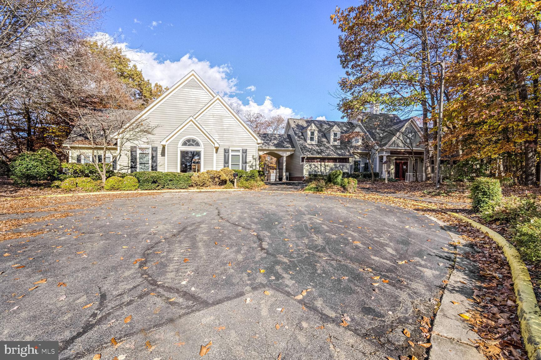 CROSSPOINTE - Residential
