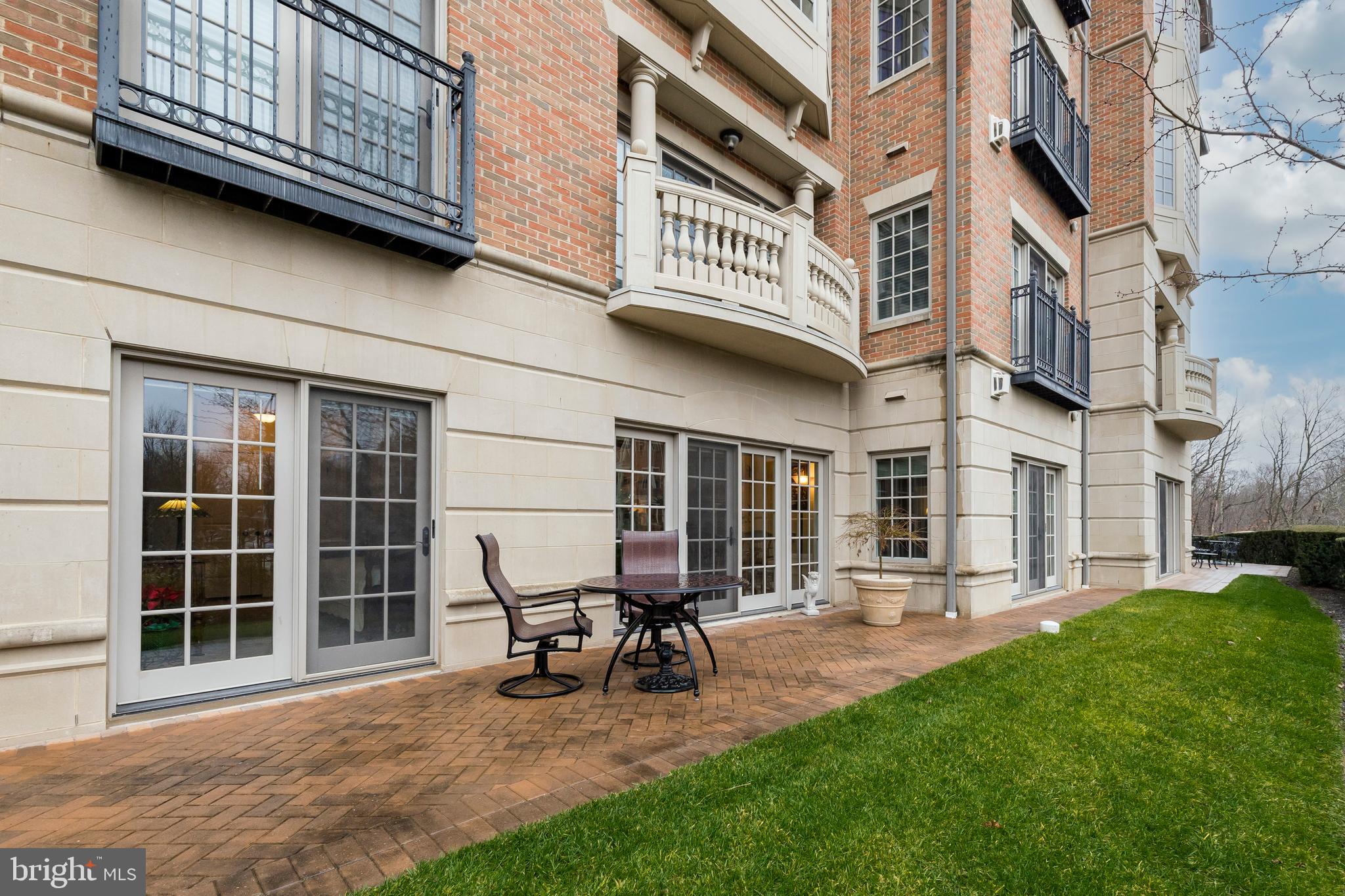 WELLINGTON EAGLEVIEW - Residential