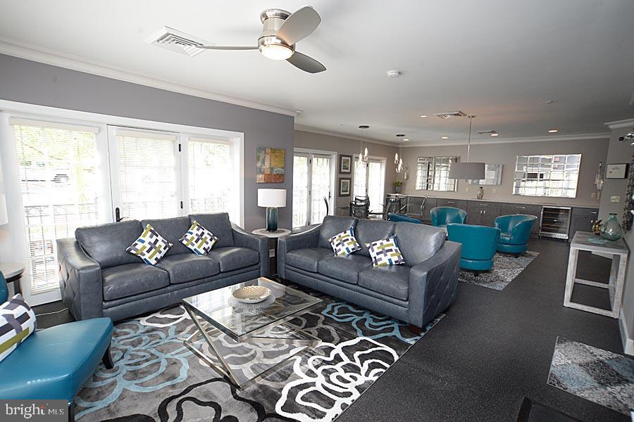 WELLINGTON EAGLEVIEW - Residential