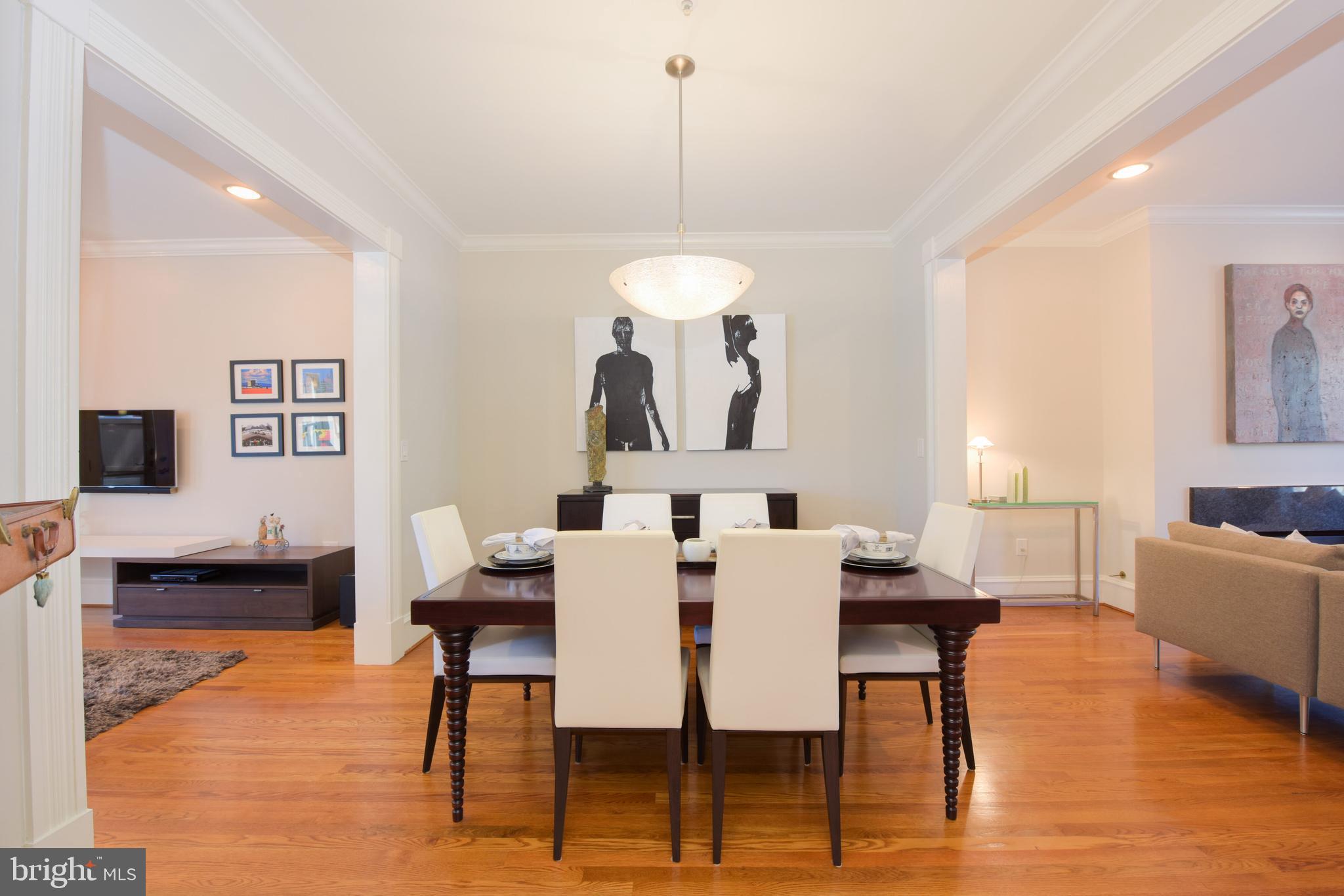 QUEENS ROW - Residential