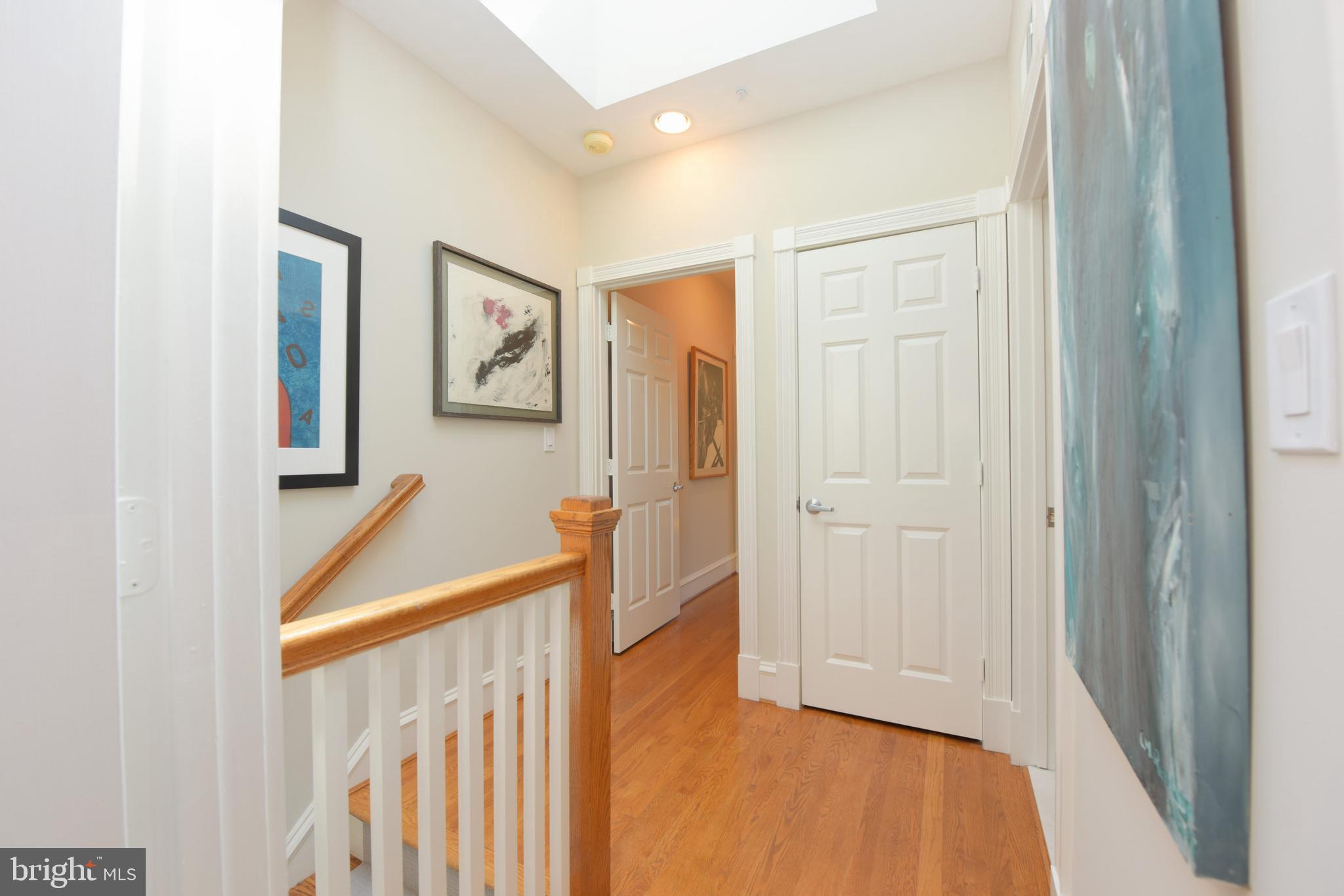 QUEENS ROW - Residential