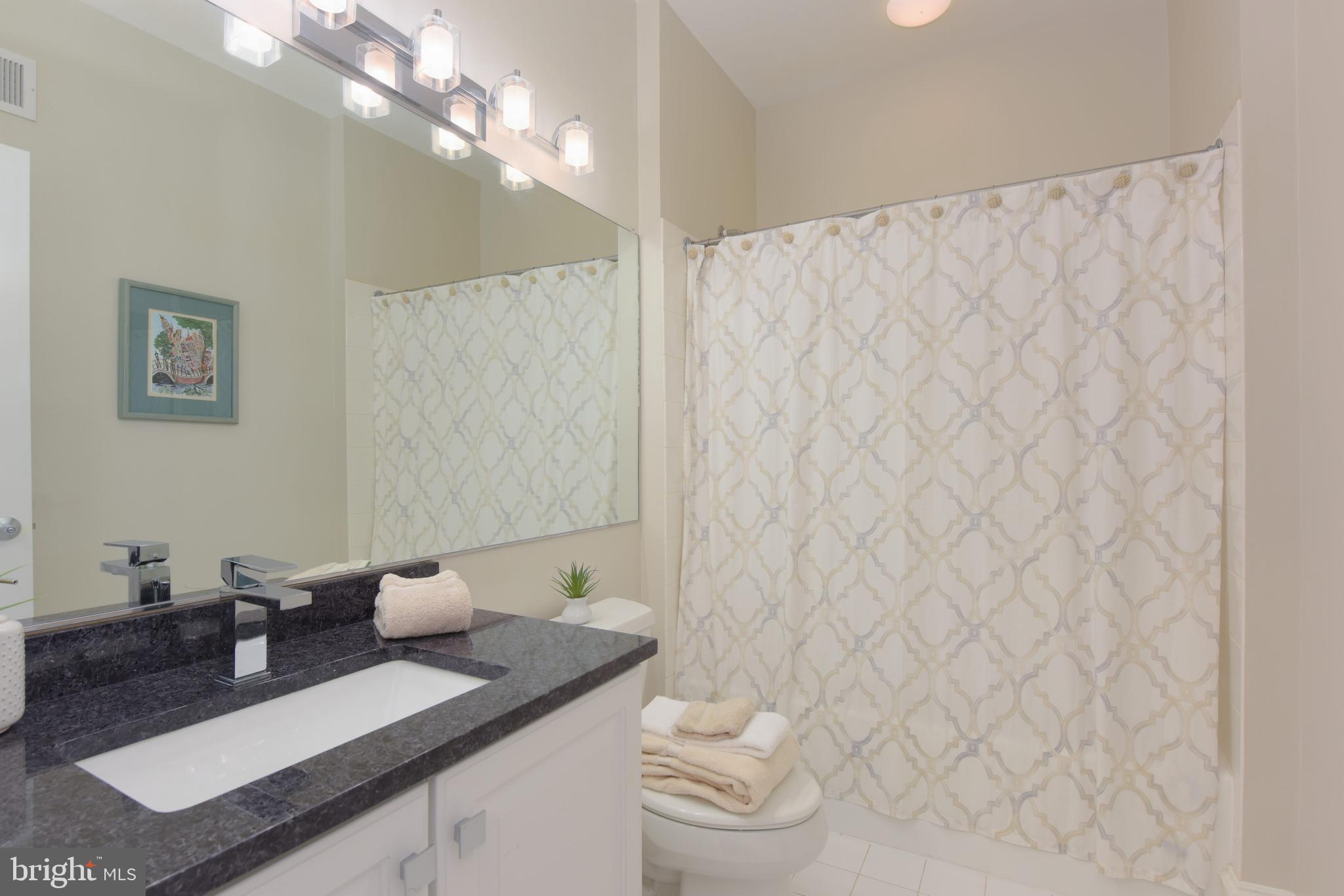 QUEENS ROW - Residential