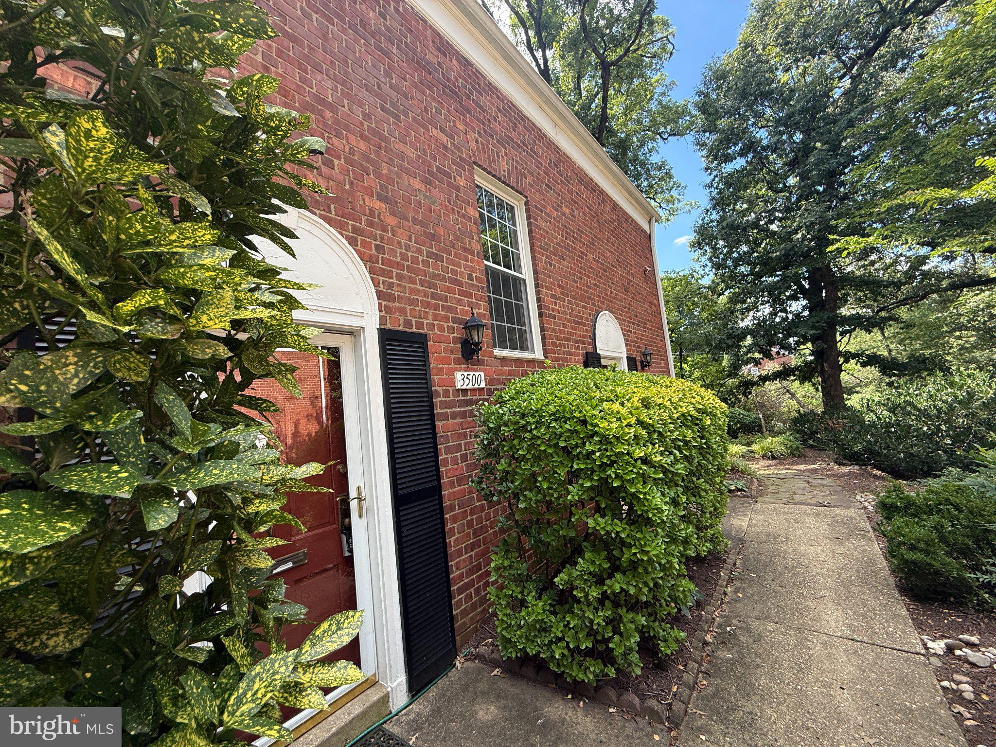 3500 MARTHA CUSTIS DRIVE