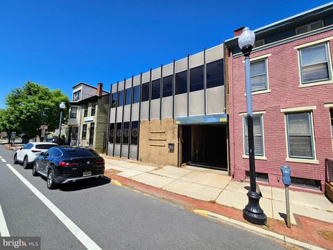 Photo of 42 W Lafayette Street, TRENTON, NJ 08608 (MLS # NJME2078110)