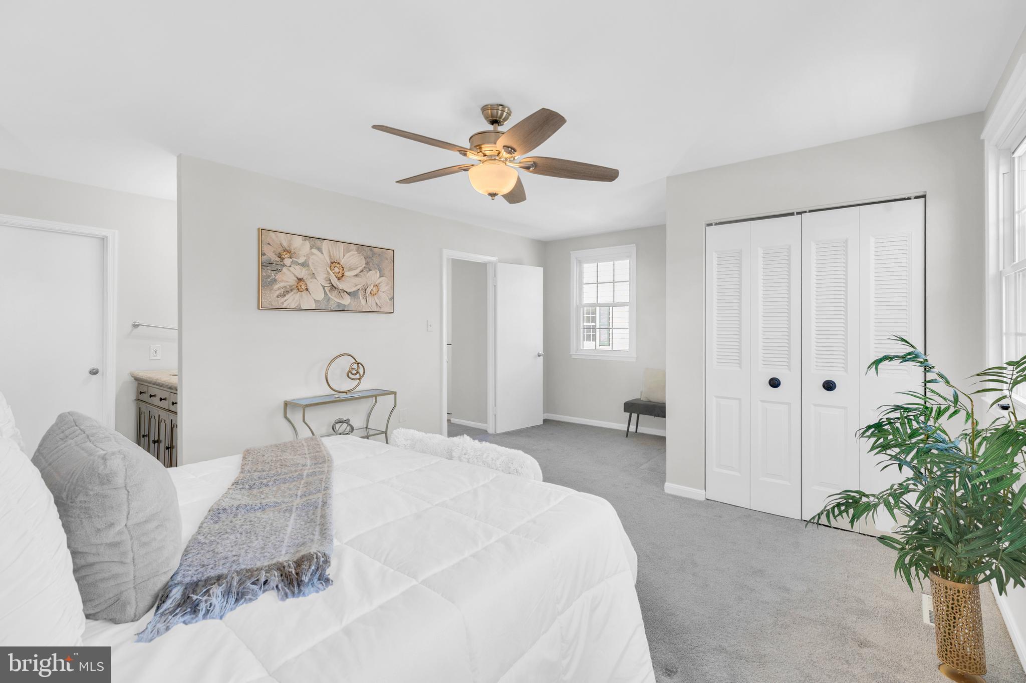 LAKEPOINTE - Residential