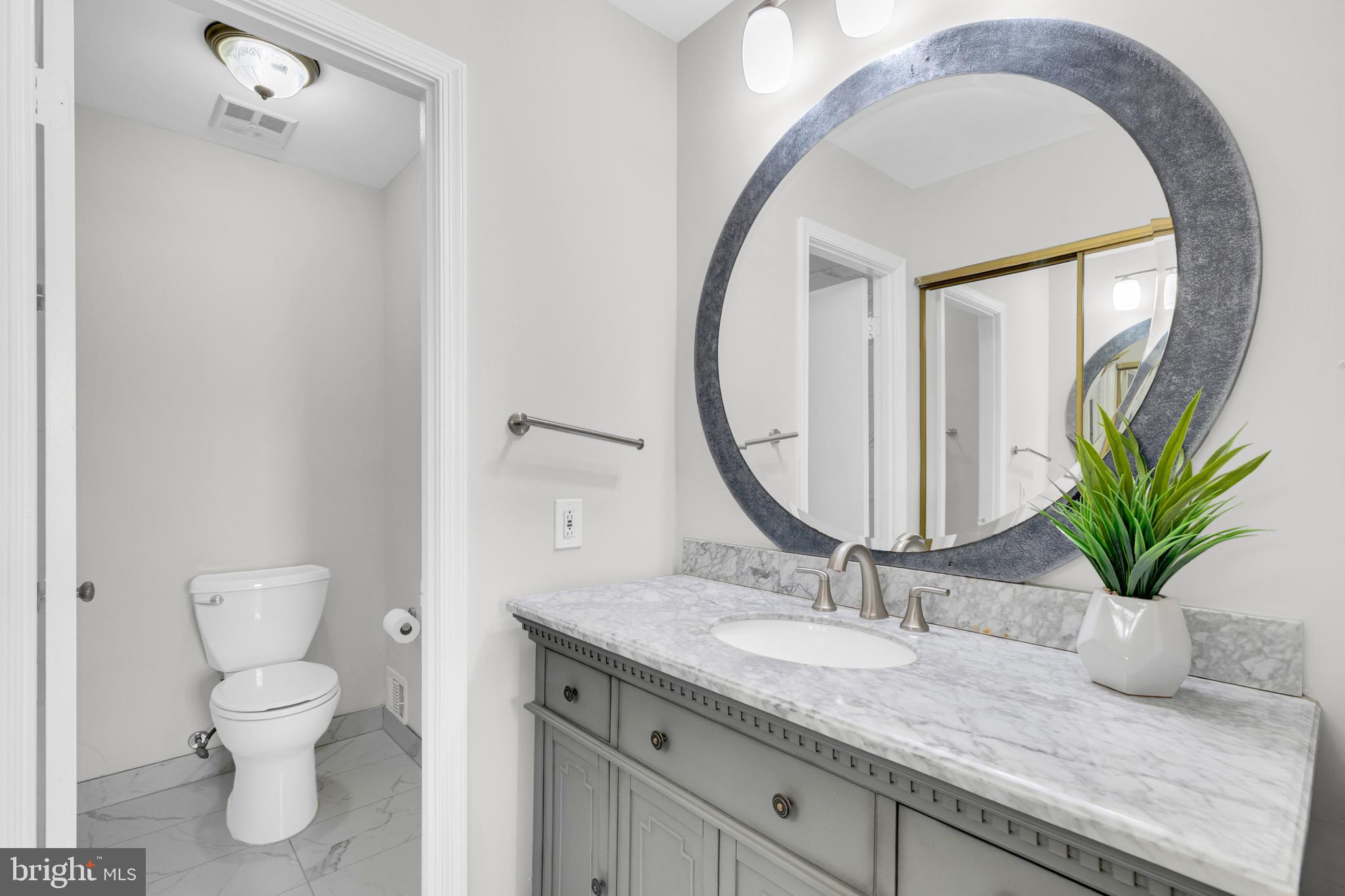 LAKEPOINTE - Residential