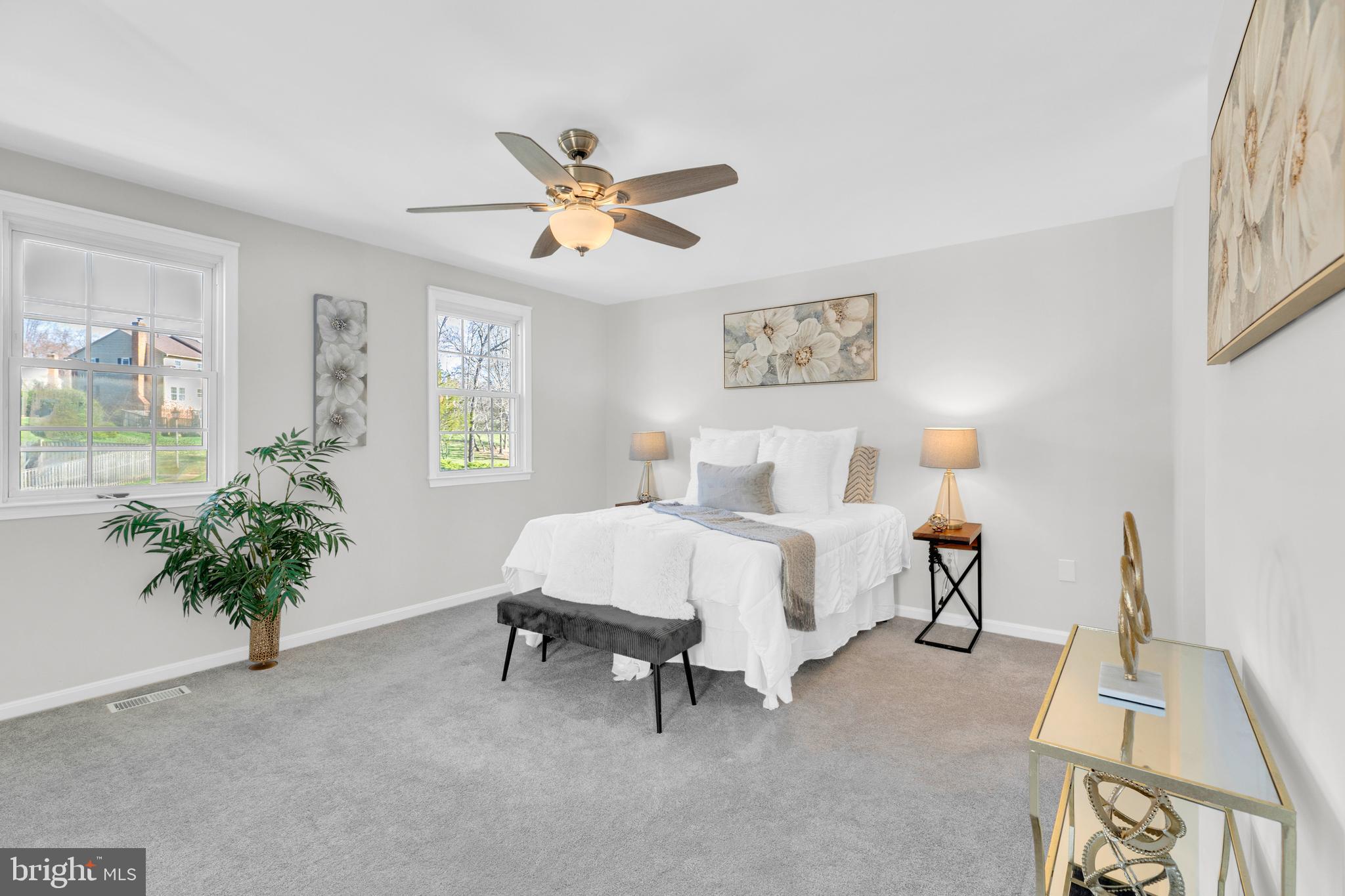 LAKEPOINTE - Residential