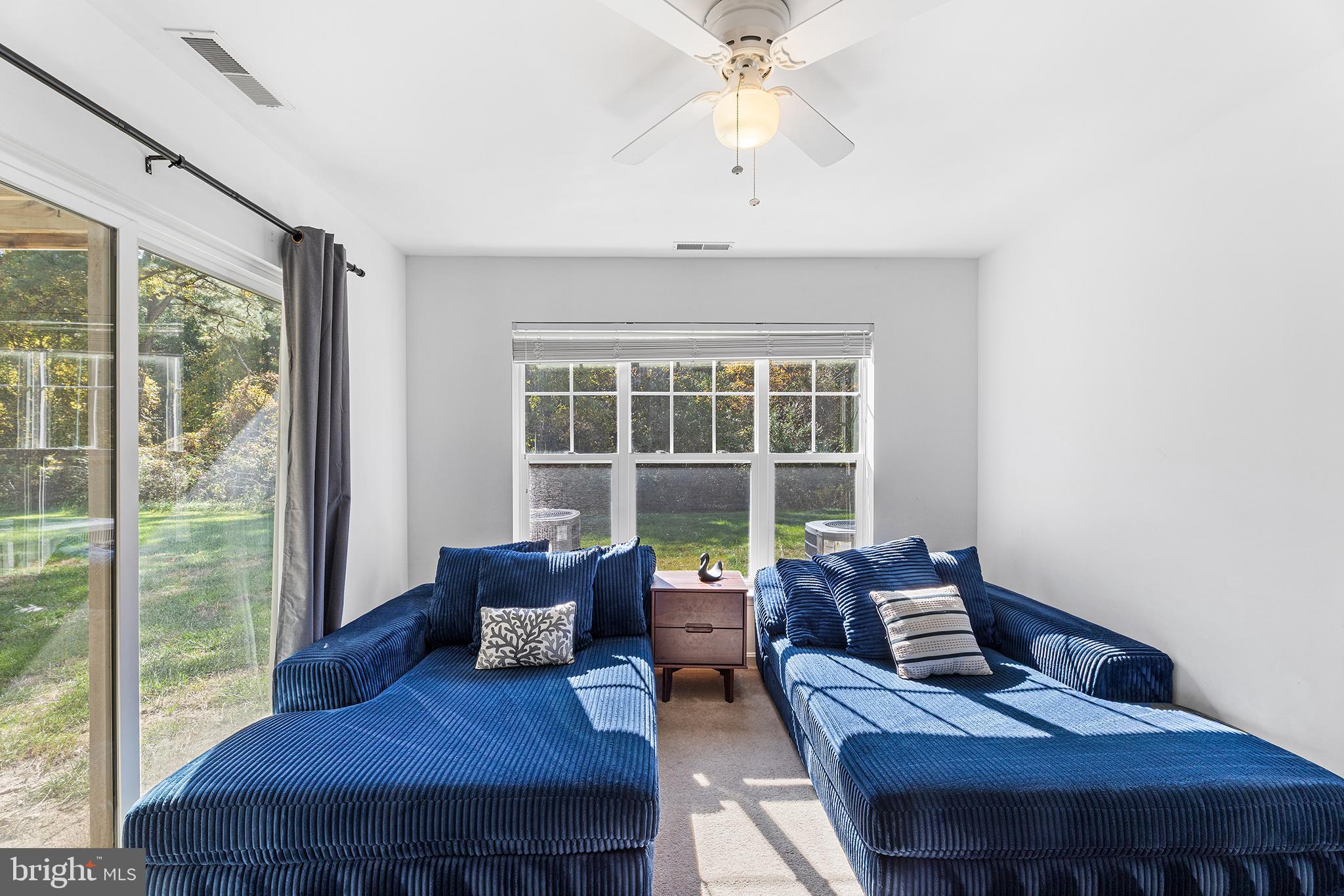 KENSINGTON PARK - Residential