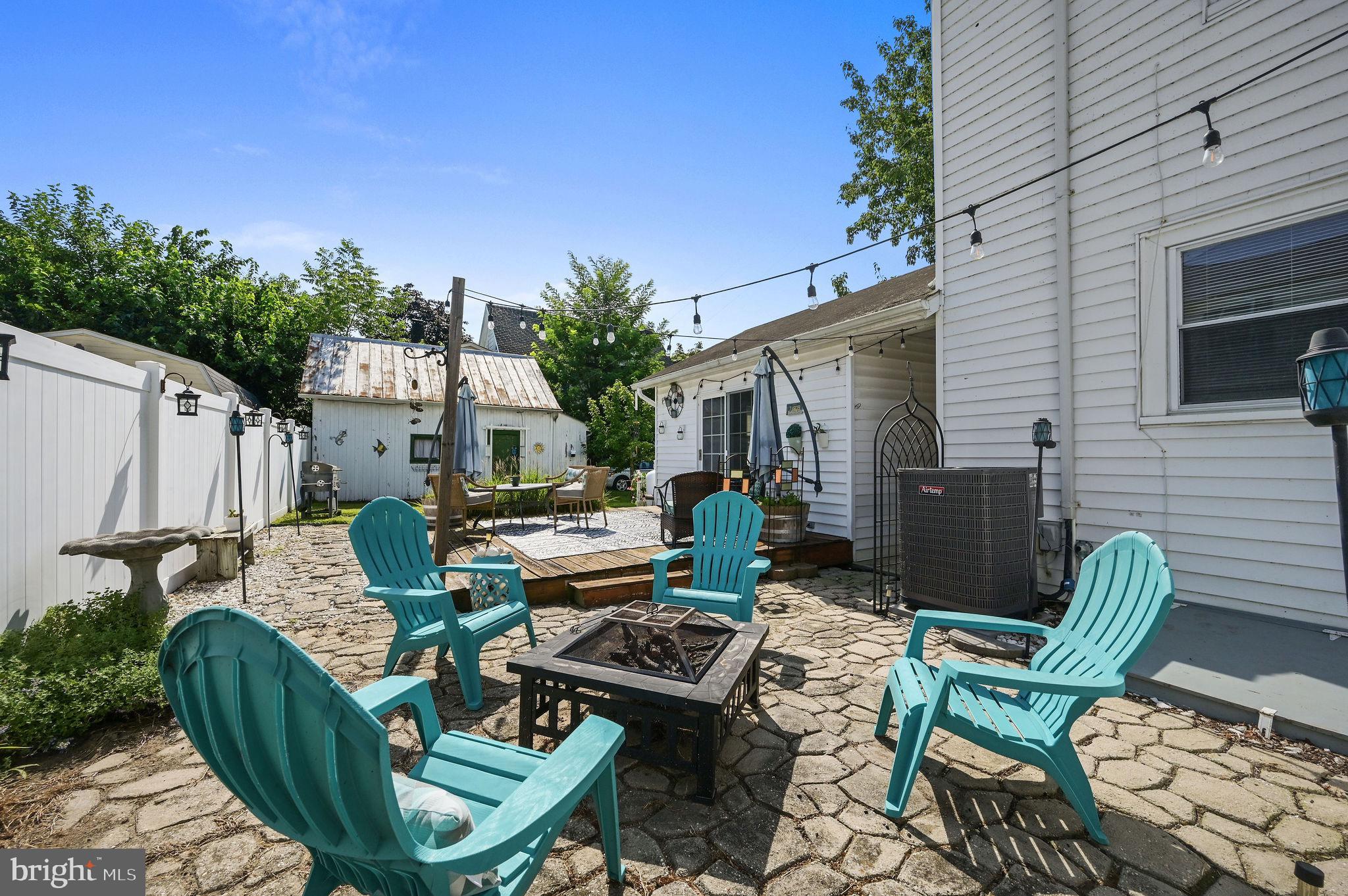 403 N WALNUT STREET